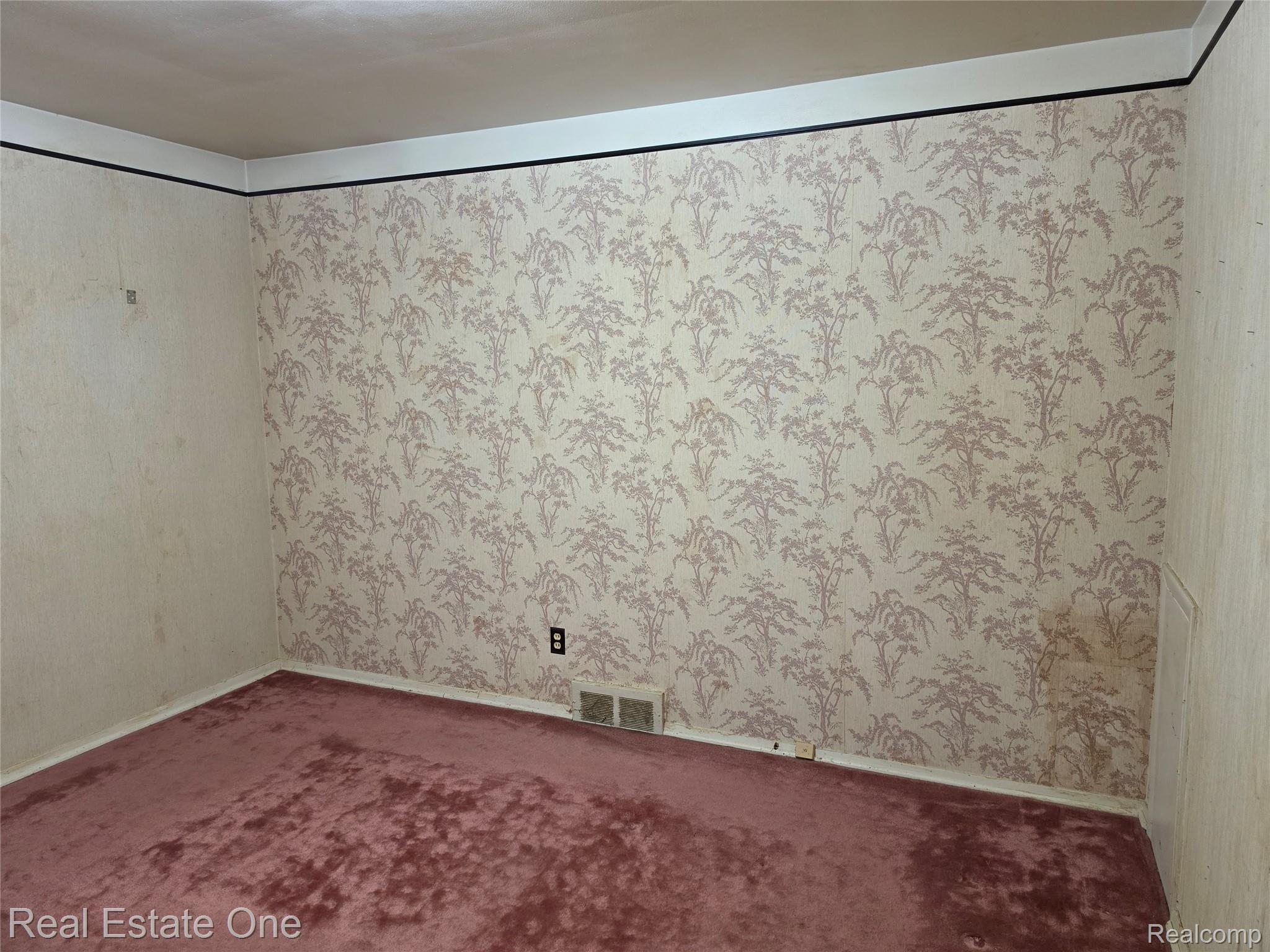 24555 Johnston Ave Property Photo 14