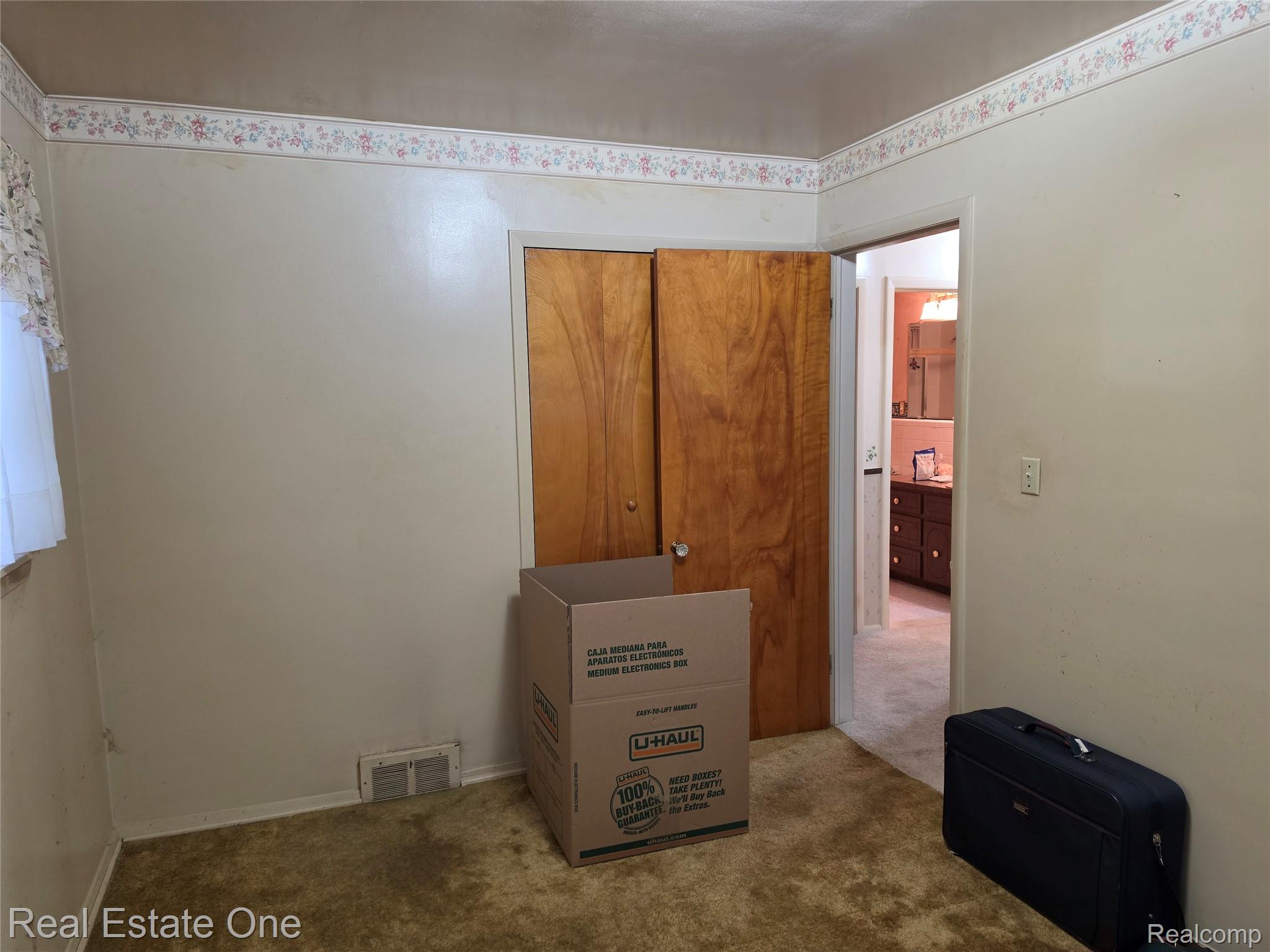24555 Johnston Ave Property Photo 17