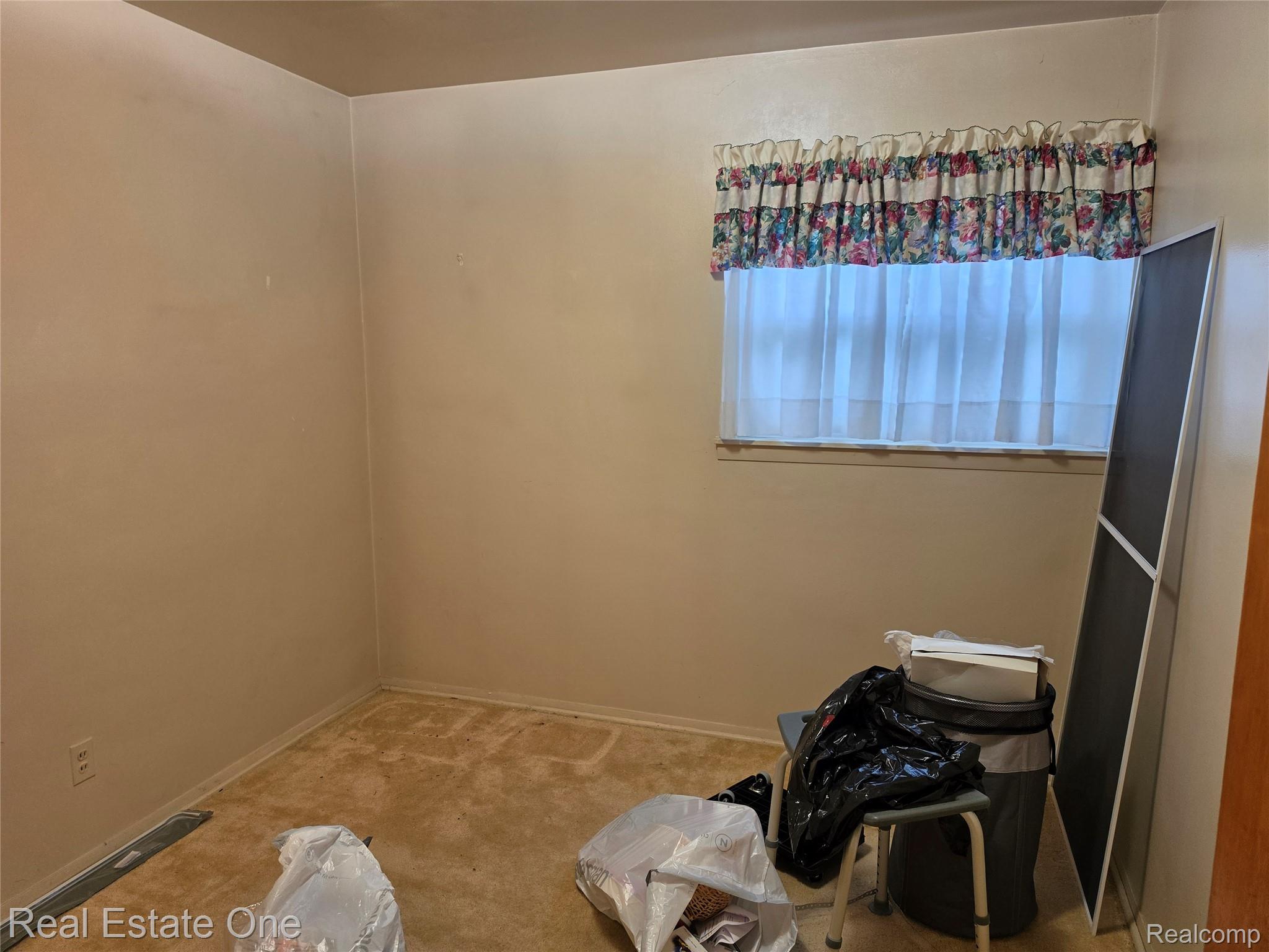 24555 Johnston Ave Property Photo 18