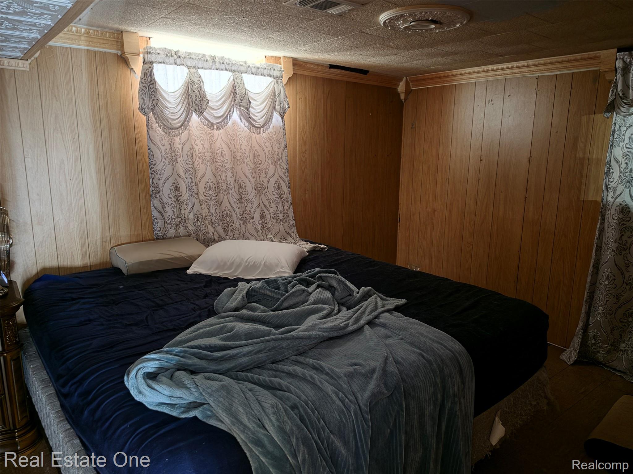24555 Johnston Ave Property Photo 23