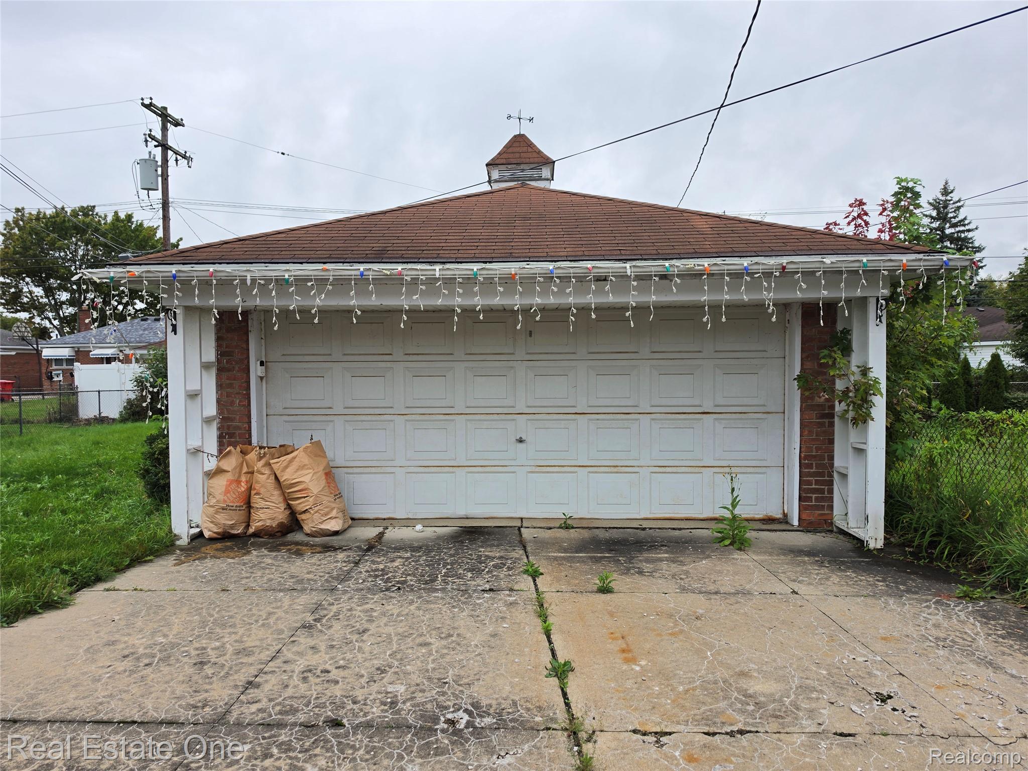 24555 Johnston Ave Property Photo 26