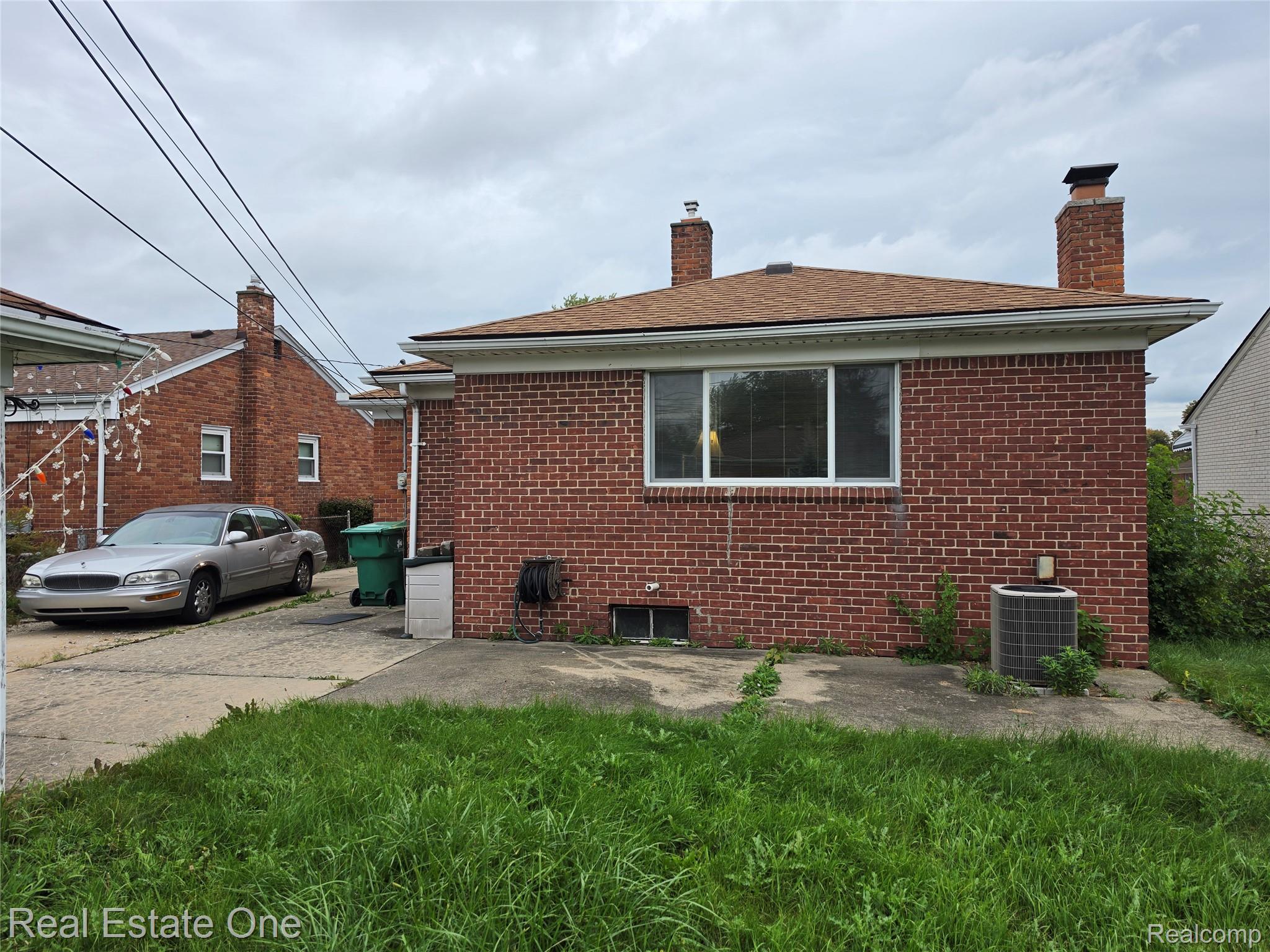 24555 Johnston Ave Property Photo 28