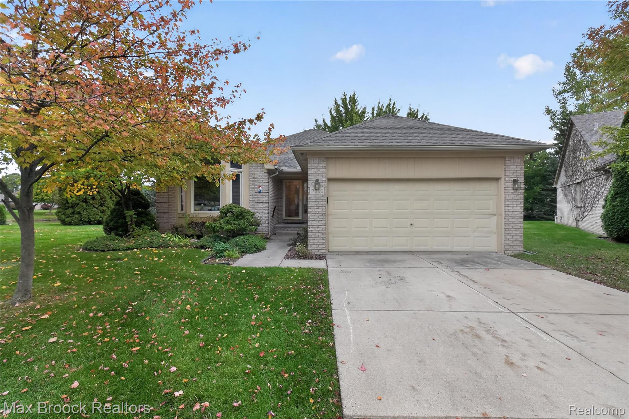 17892 Pointe Ct Property Photo 5