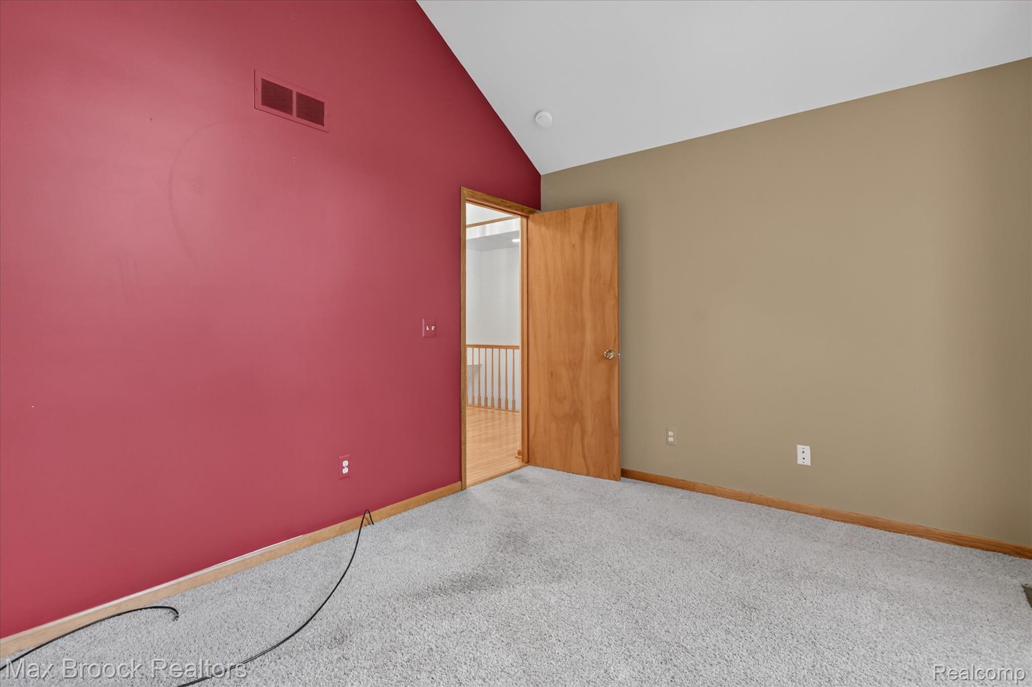 17892 Pointe Ct Property Photo 12