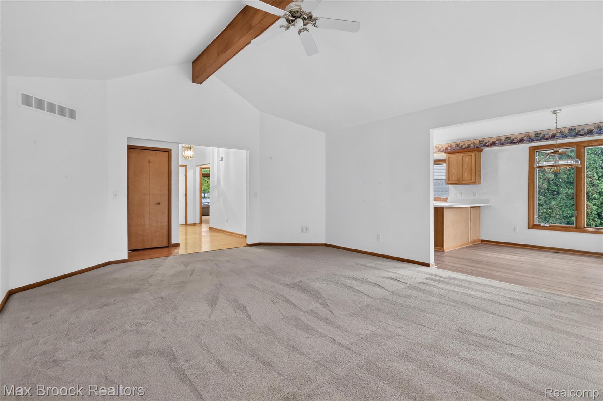 17892 Pointe Ct Property Photo 15