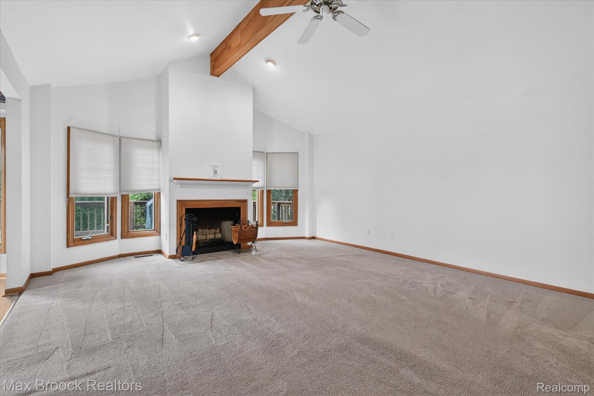 17892 Pointe Ct Property Photo 16