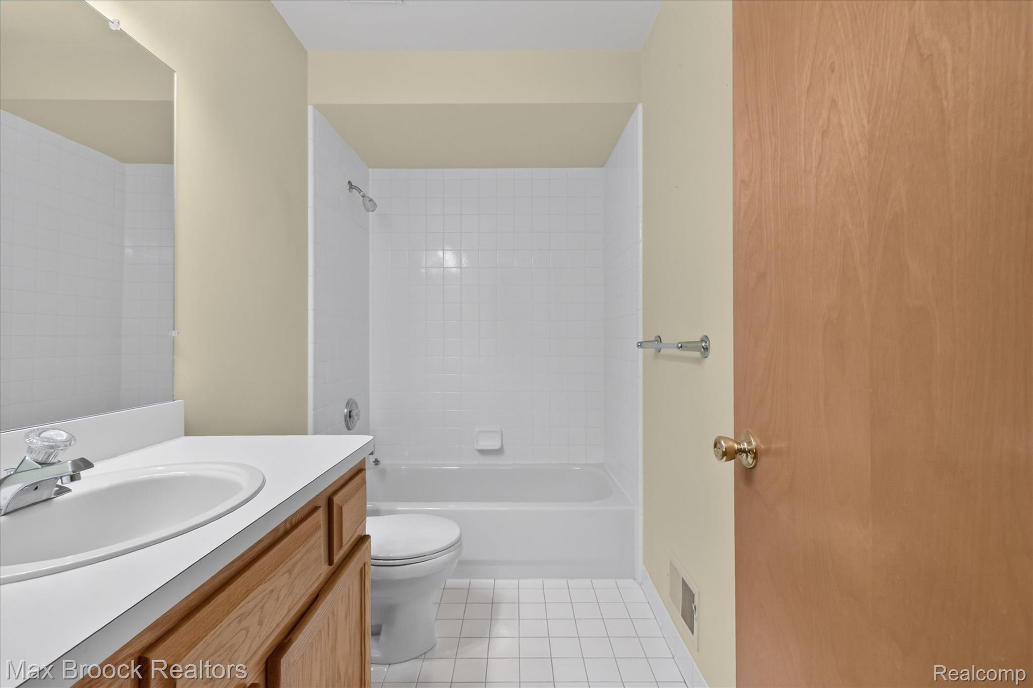 17892 Pointe Ct Property Photo 37