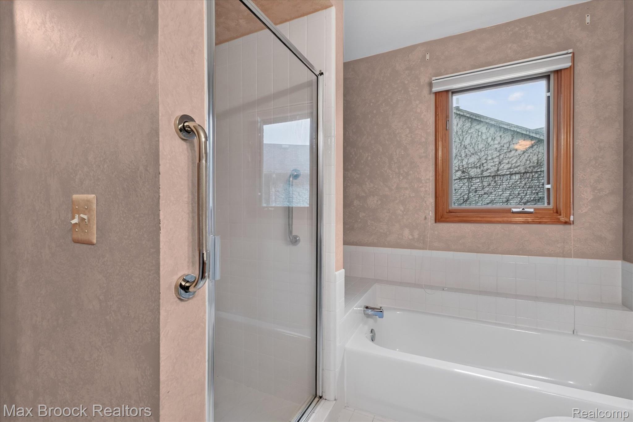 17892 Pointe Ct Property Photo 39