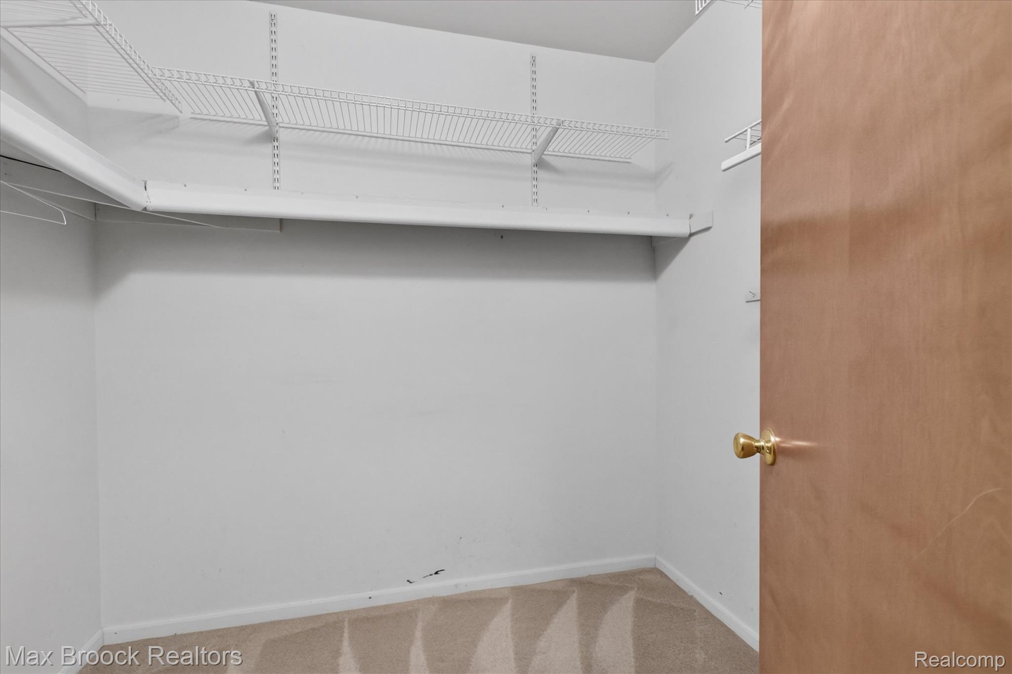 17892 Pointe Ct Property Photo 42