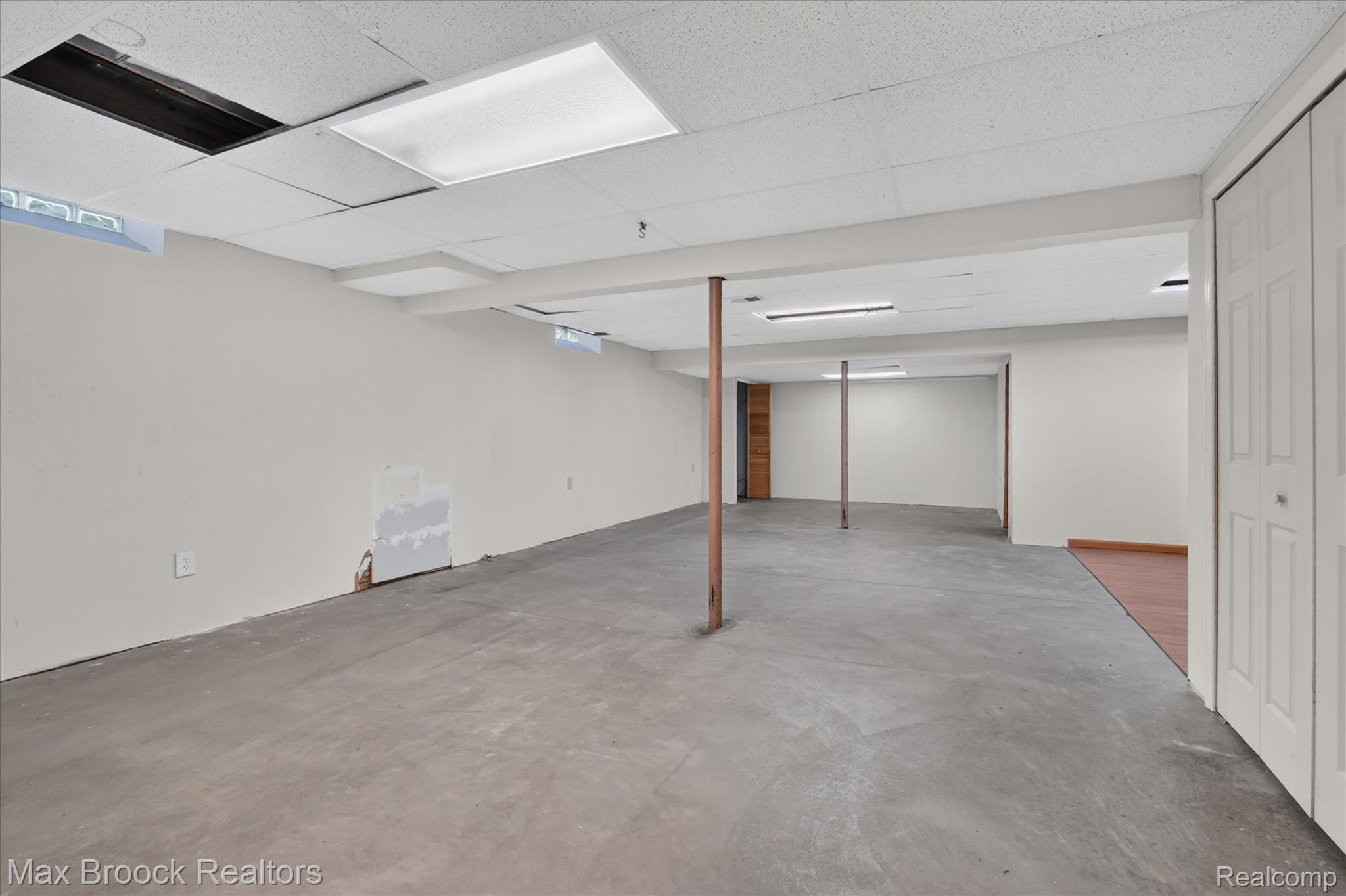 17892 Pointe Ct Property Photo 43