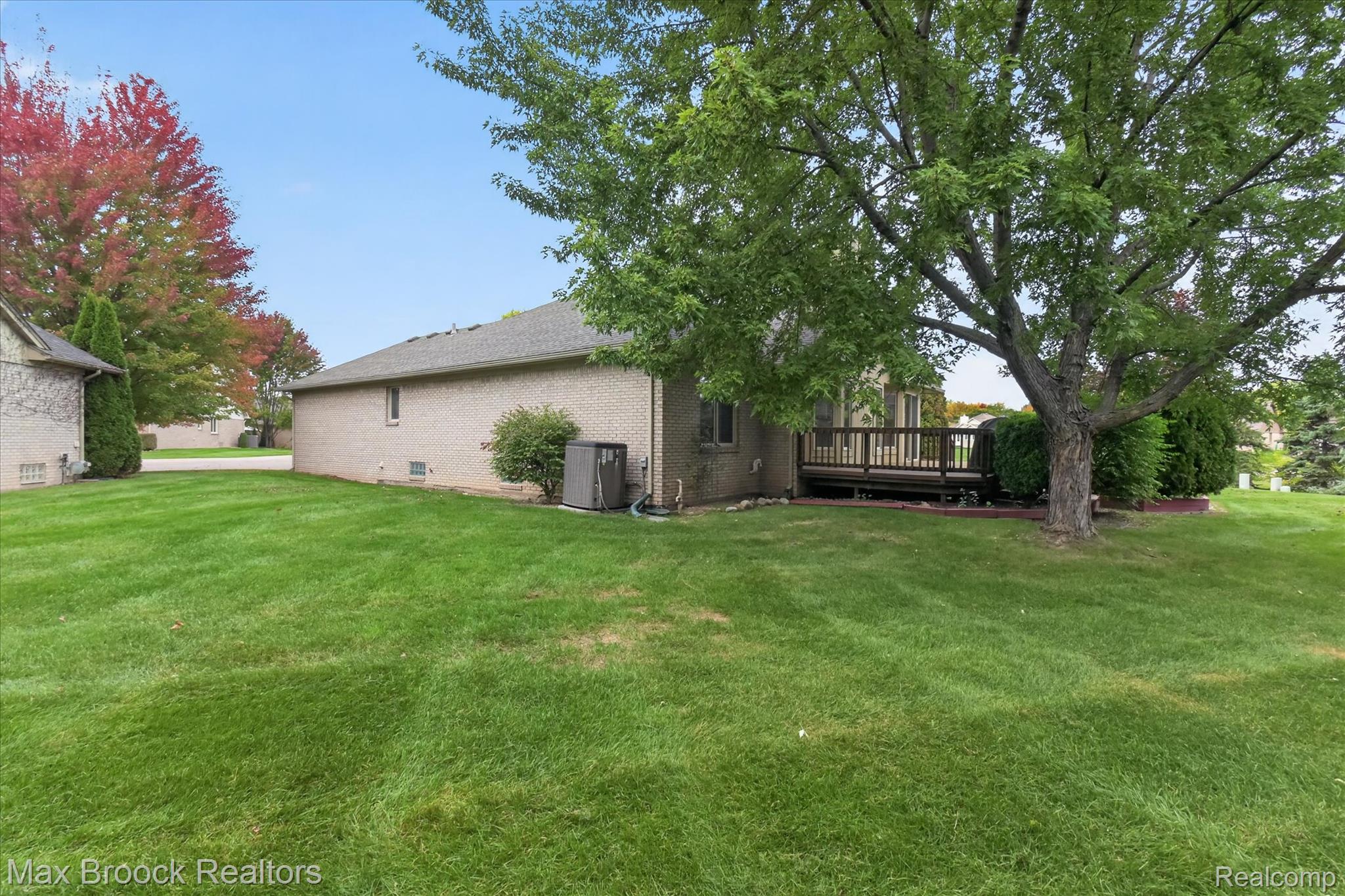 17892 Pointe Ct Property Photo 48