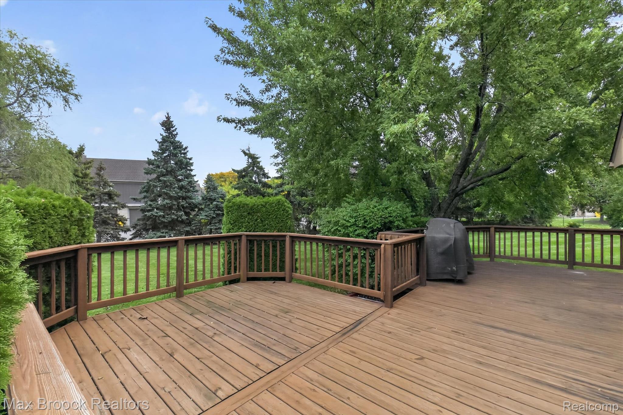 17892 Pointe Ct Property Photo 56