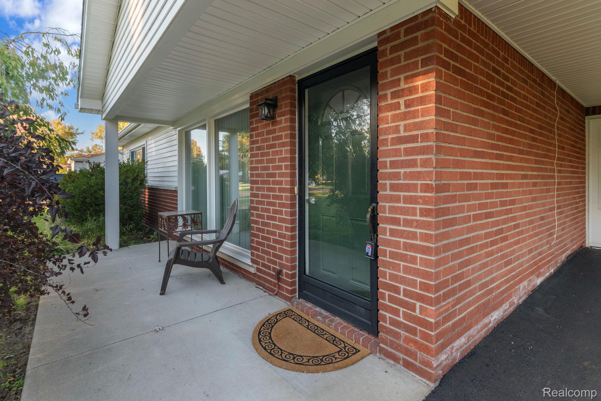 2502 Ivanhoe Dr Property Photo 4
