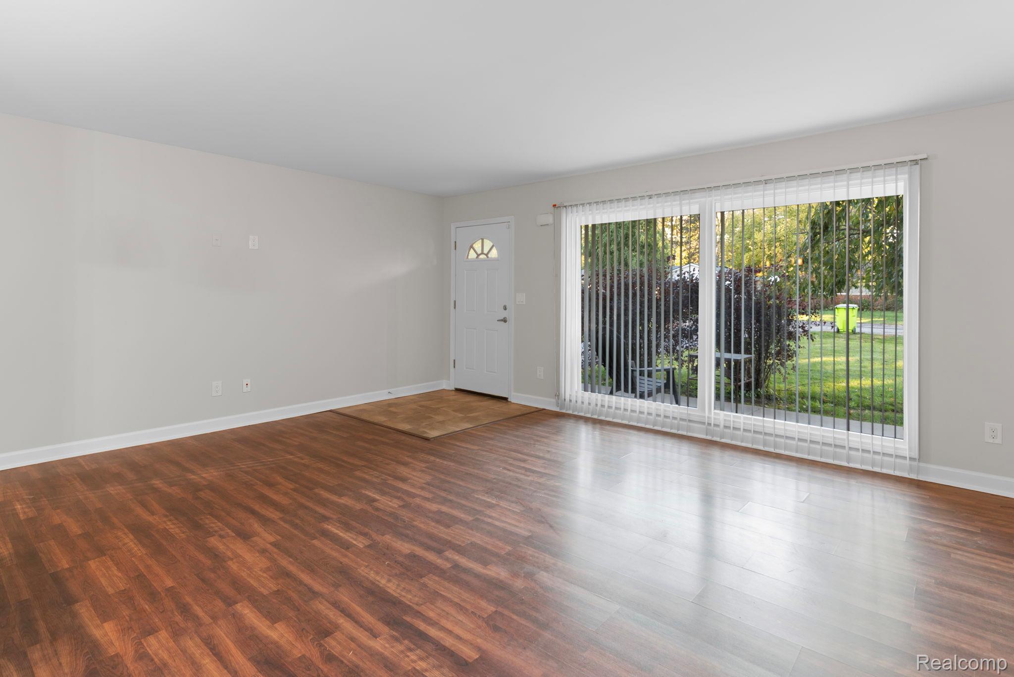 2502 Ivanhoe Dr Property Photo 5