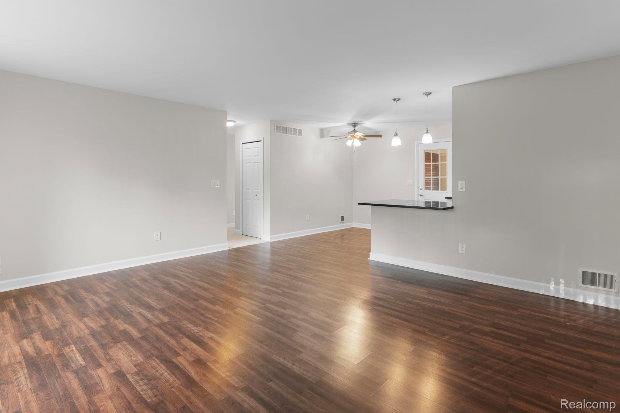 2502 Ivanhoe Dr Property Photo 6
