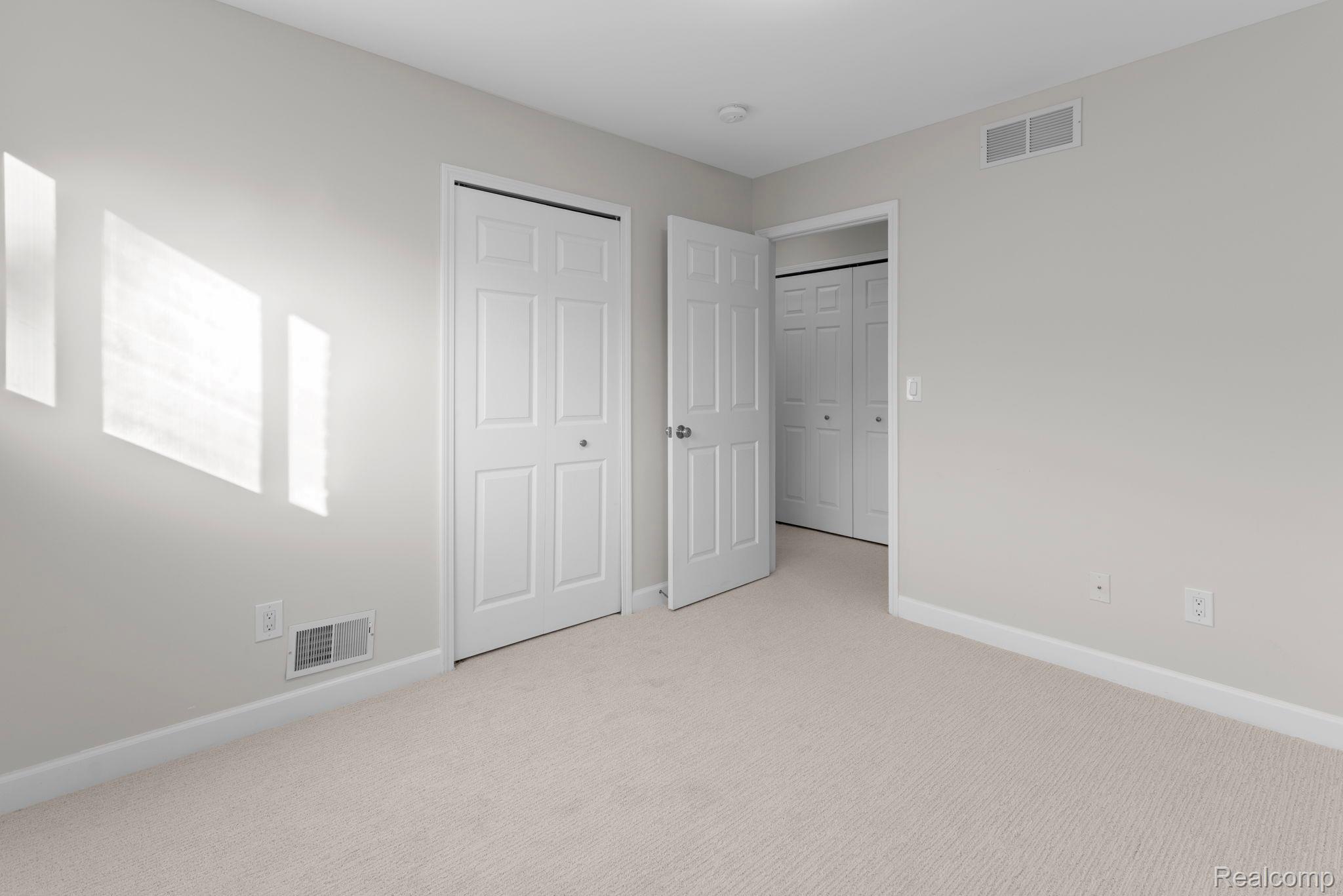 2502 Ivanhoe Dr Property Photo 16