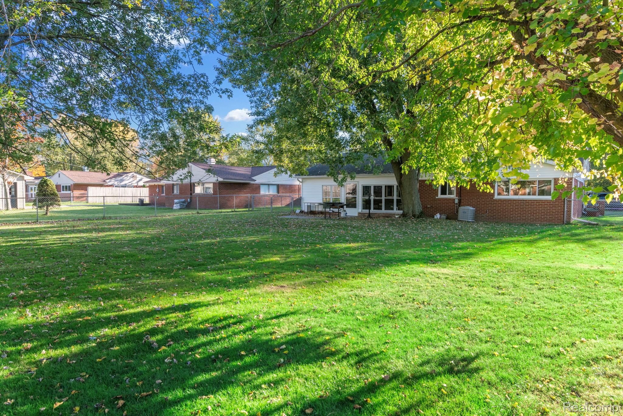 2502 Ivanhoe Dr Property Photo 29
