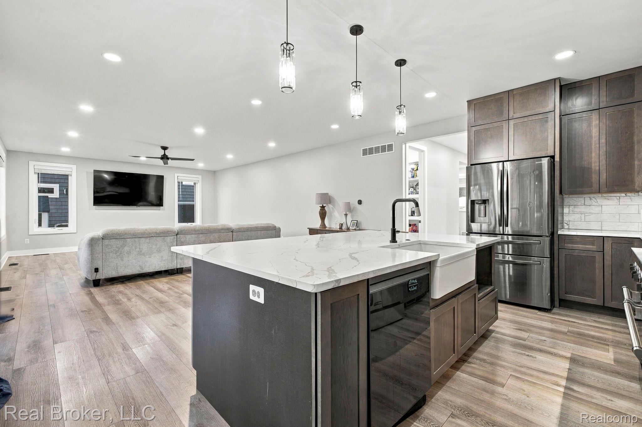46059 Edgewater Dr Property Photo 11