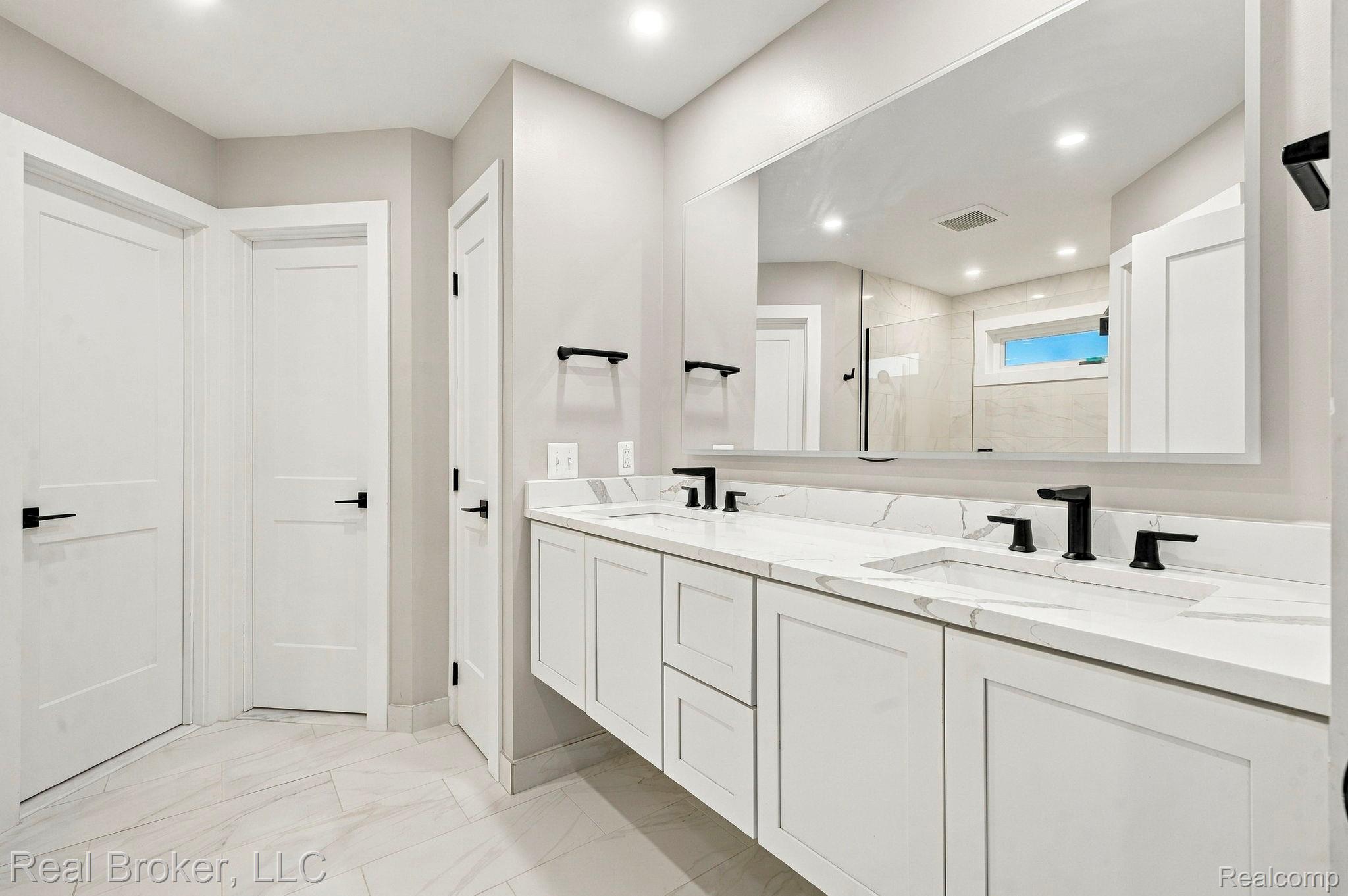 46059 Edgewater Dr Property Photo 26