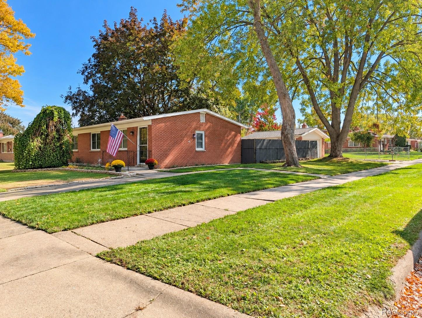 20412 Luna St Property Photo 3
