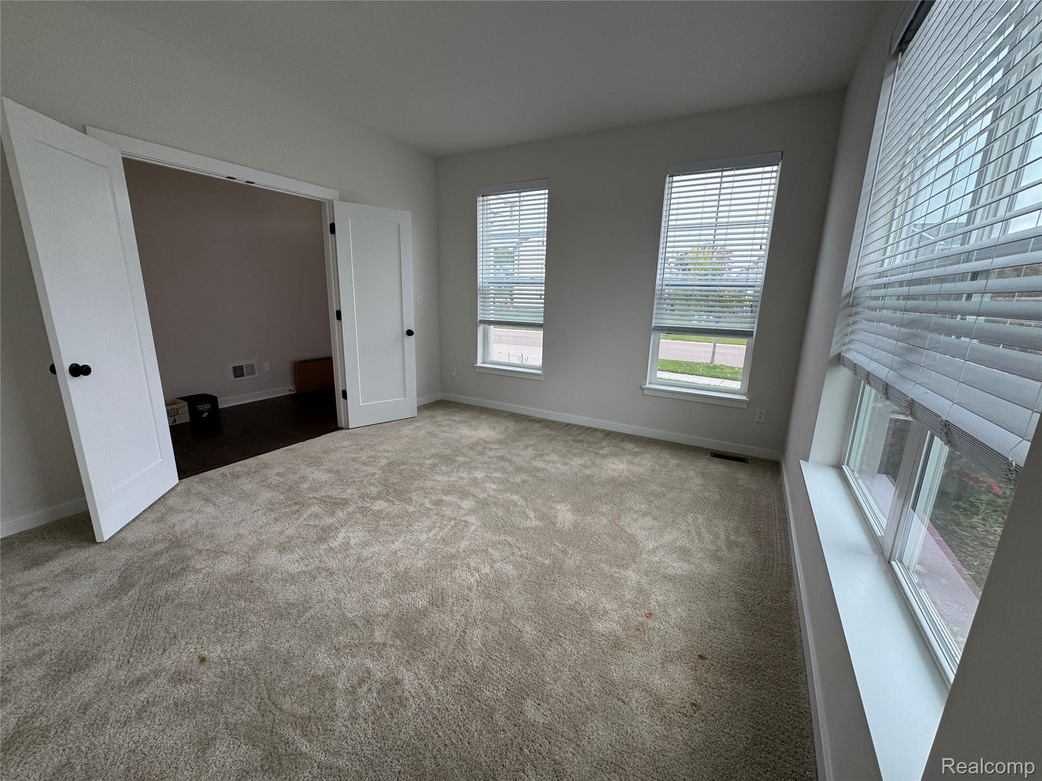 6280 N Trailwoods Dr Property Photo 3