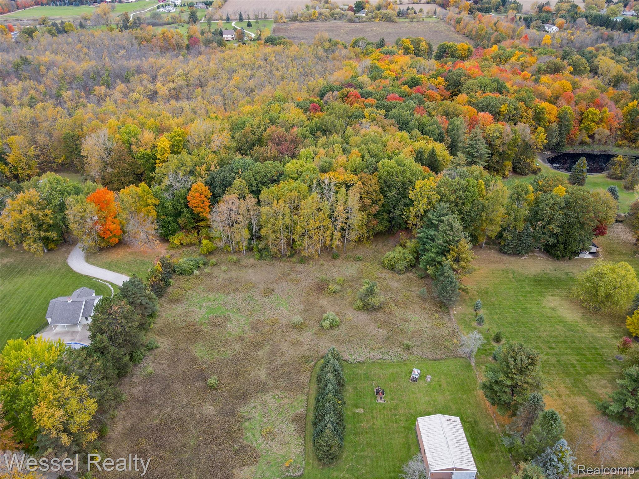 2675 Mckail Rd Property Photo 4