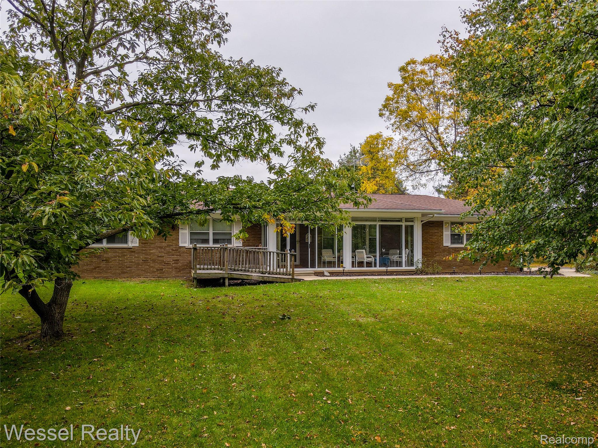 2675 Mckail Rd Property Photo 6