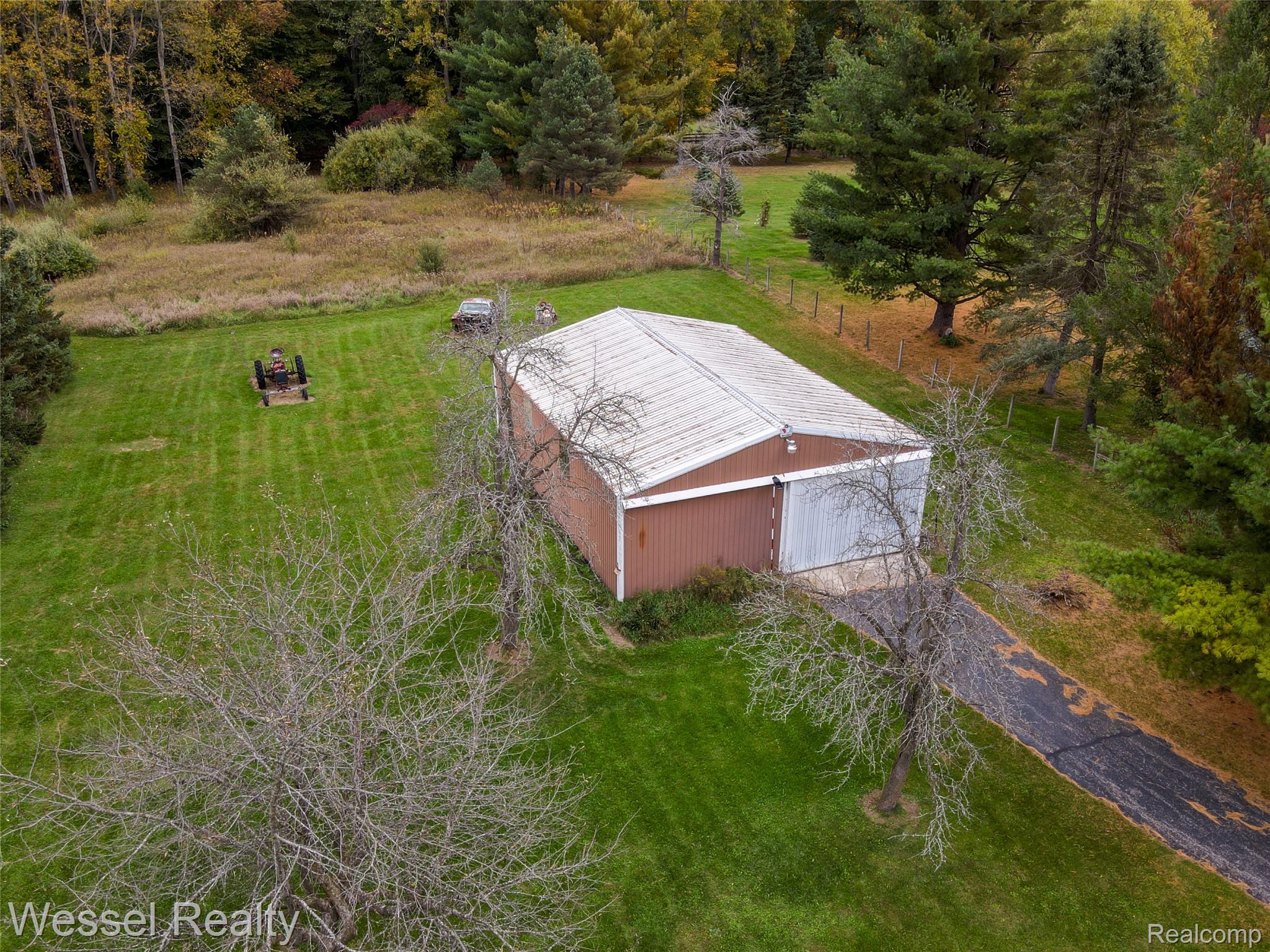 2675 Mckail Rd Property Photo 9