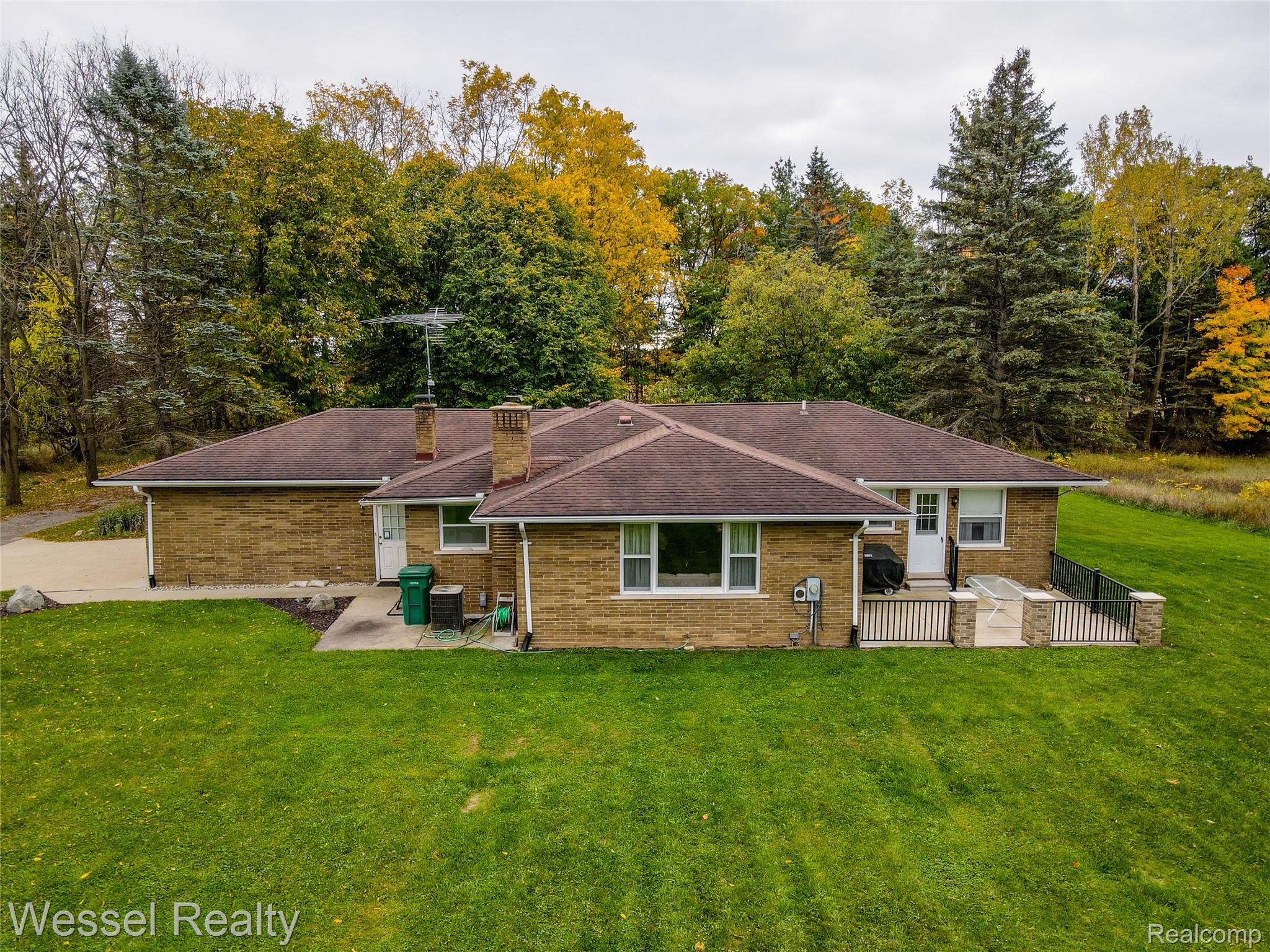 2675 Mckail Rd Property Photo 10