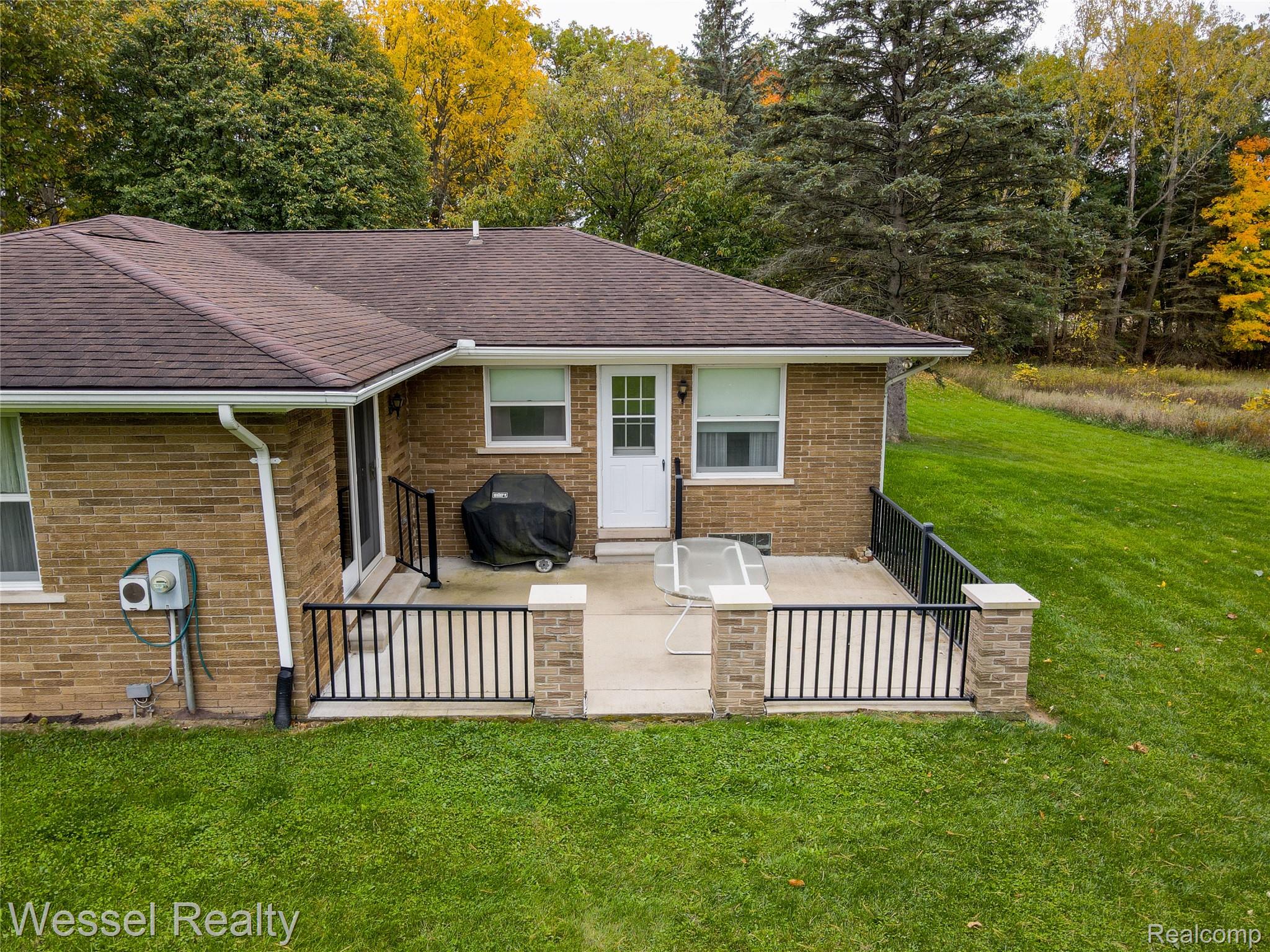 2675 Mckail Rd Property Photo 11