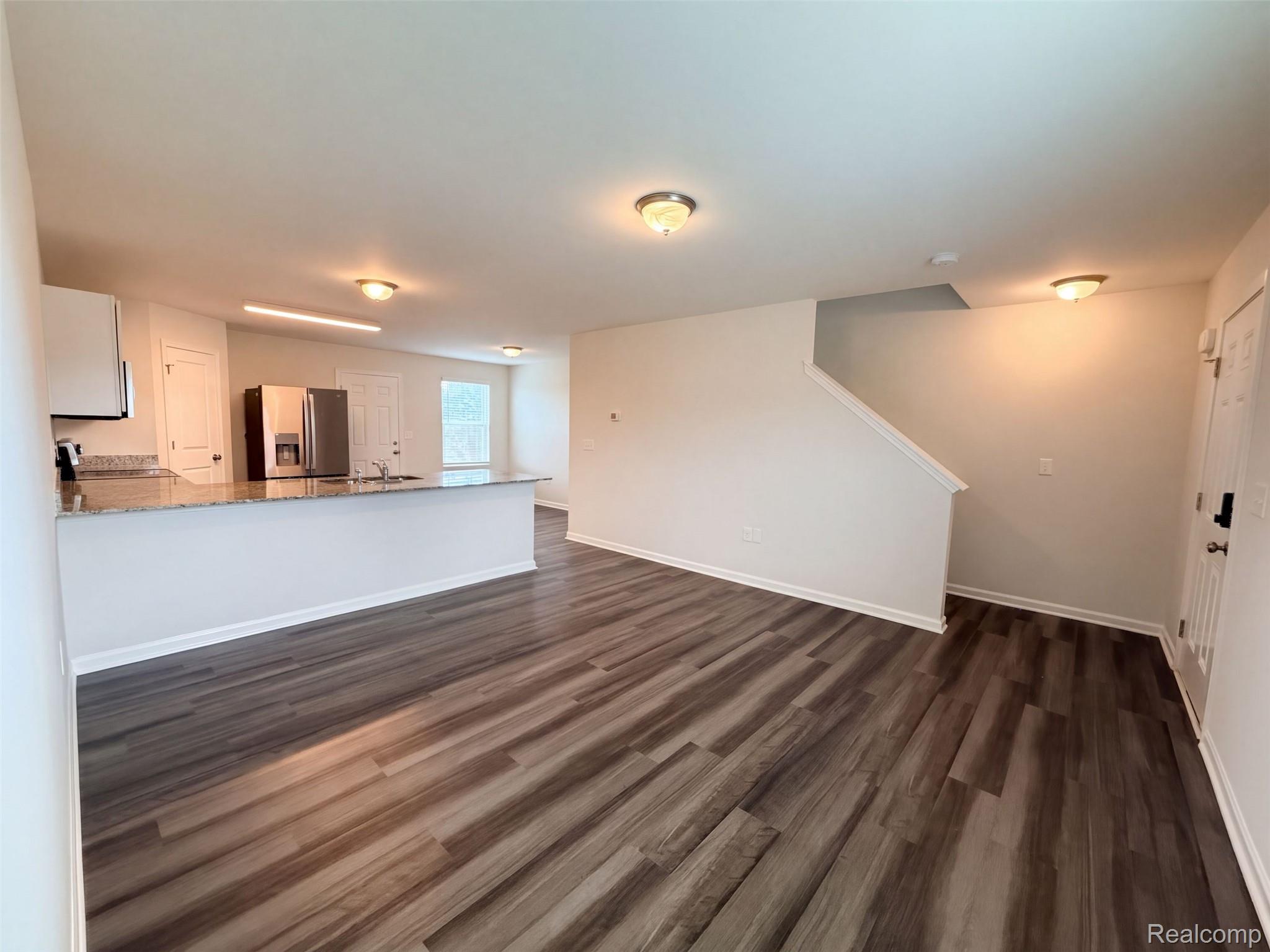 10103 Lakeview Dr Property Photo 3