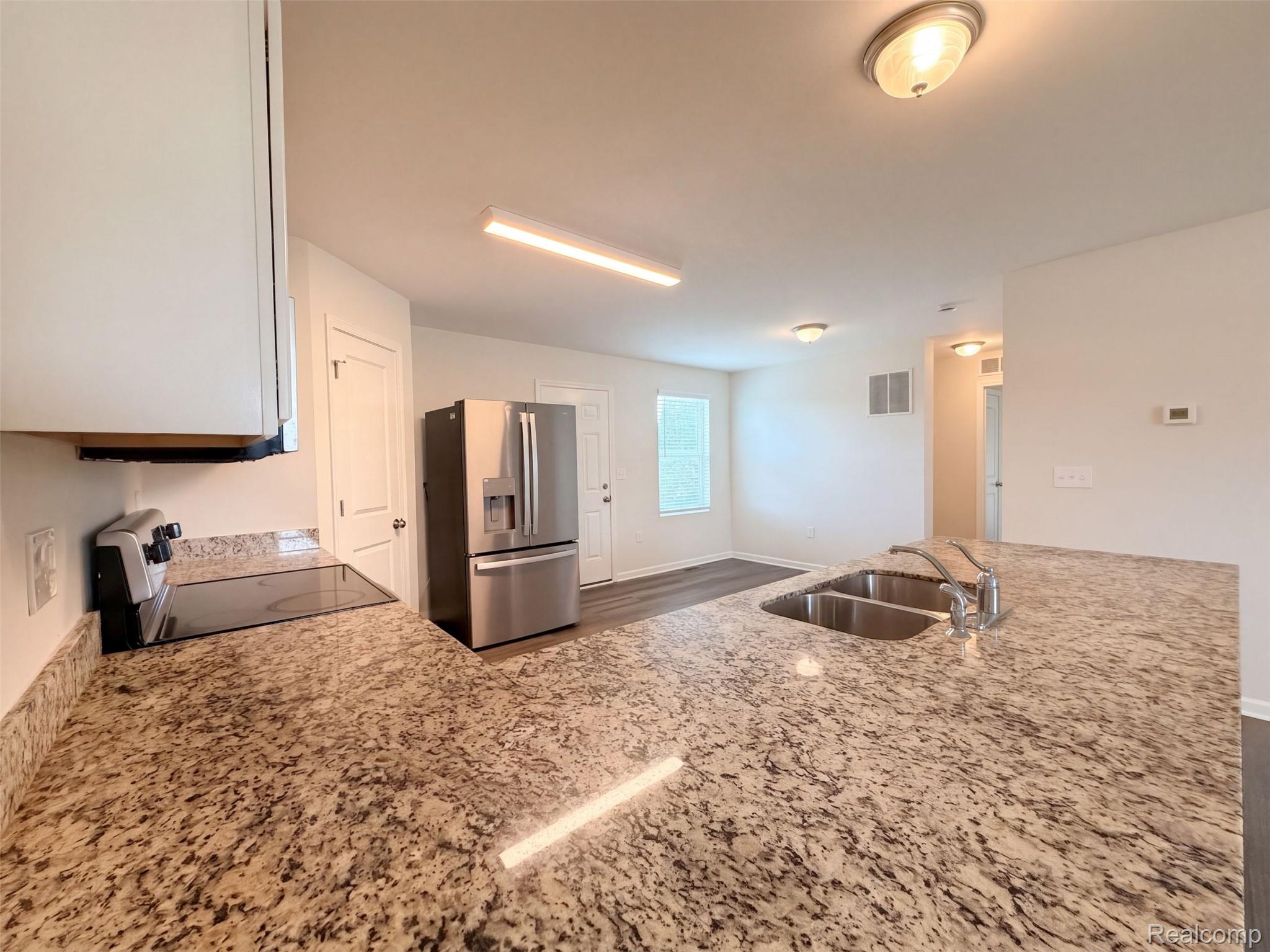 10103 Lakeview Dr Property Photo 6