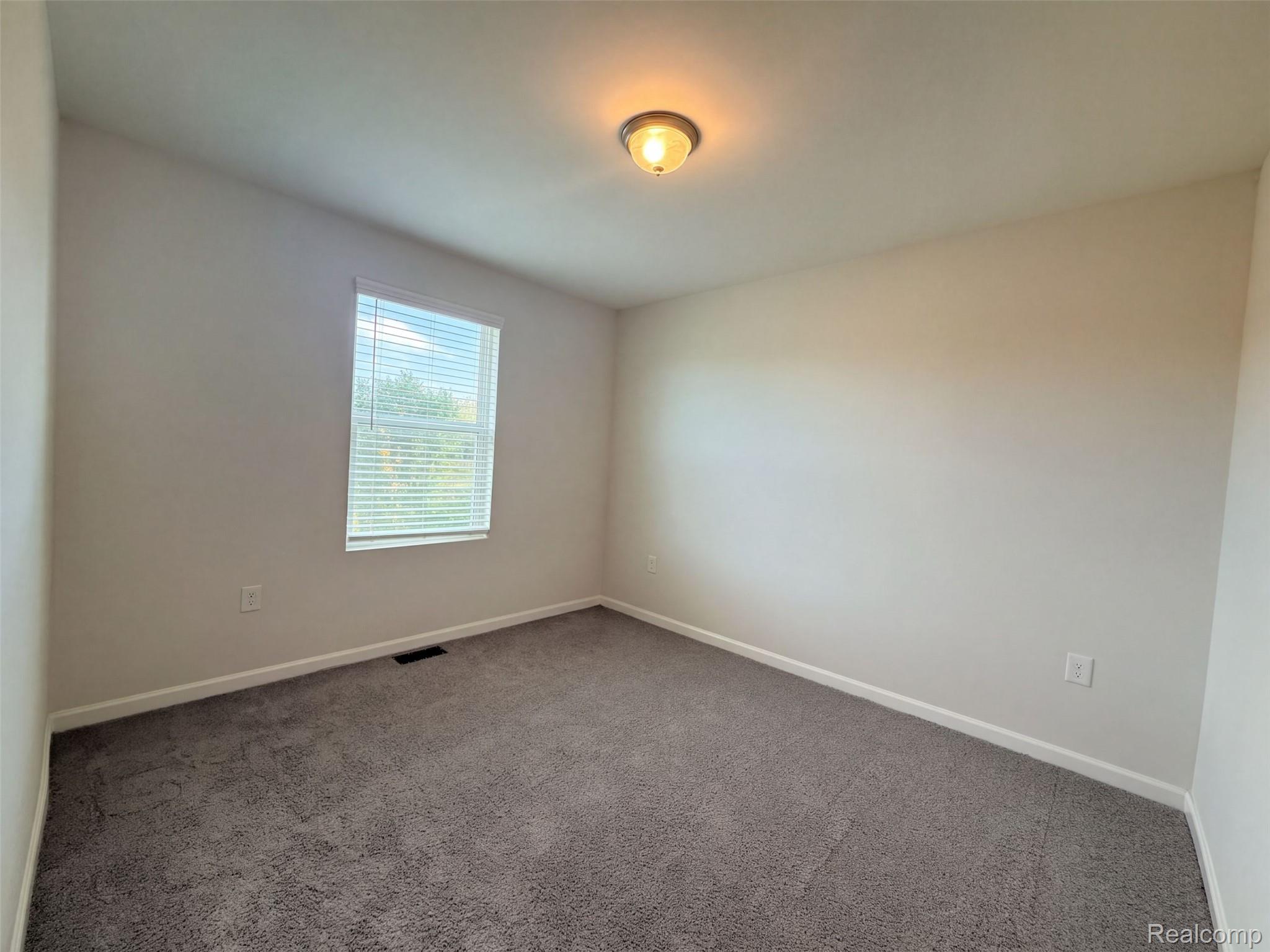 10103 Lakeview Dr Property Photo 8