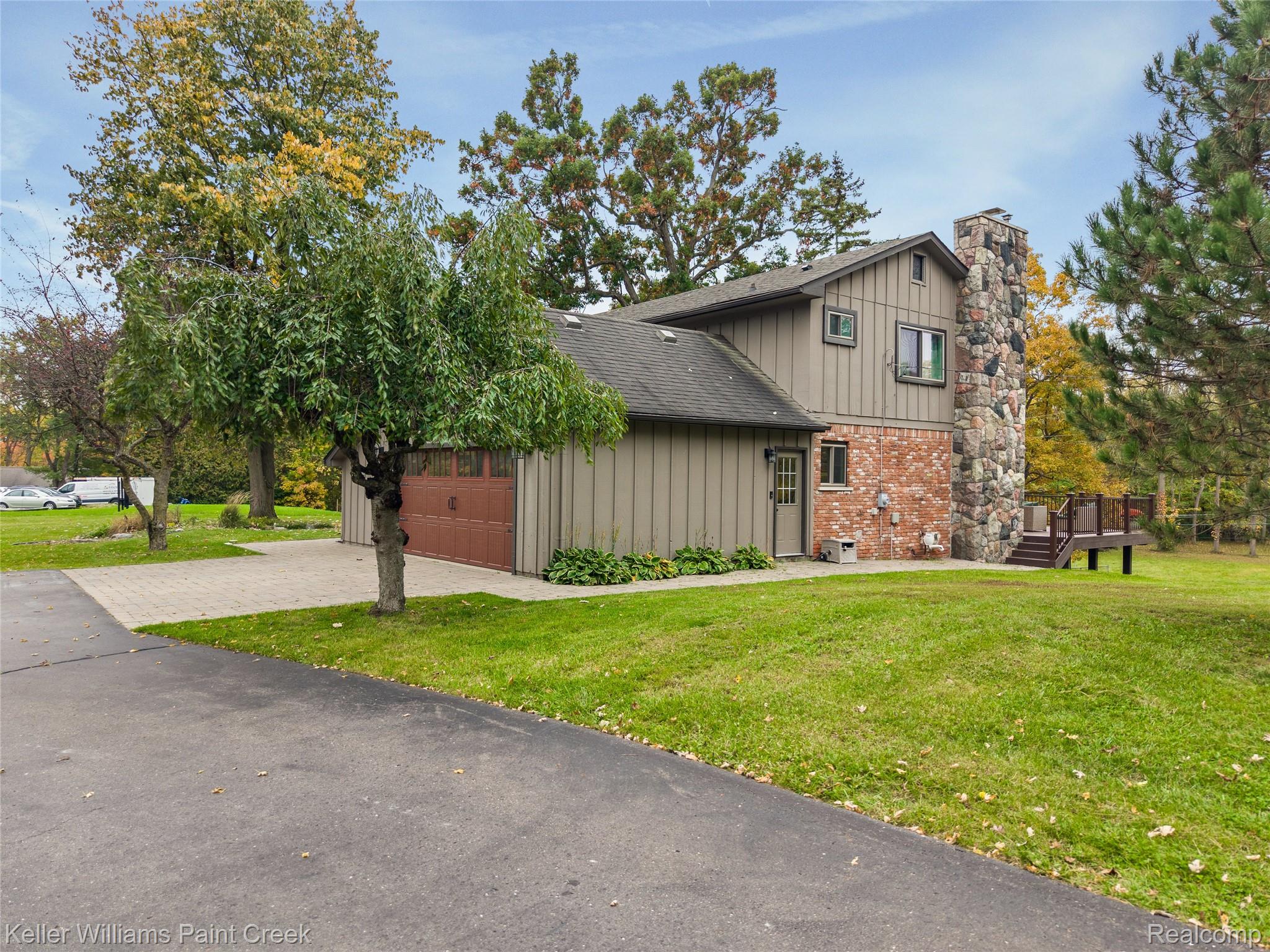 21140 Harrington St Property Photo 3
