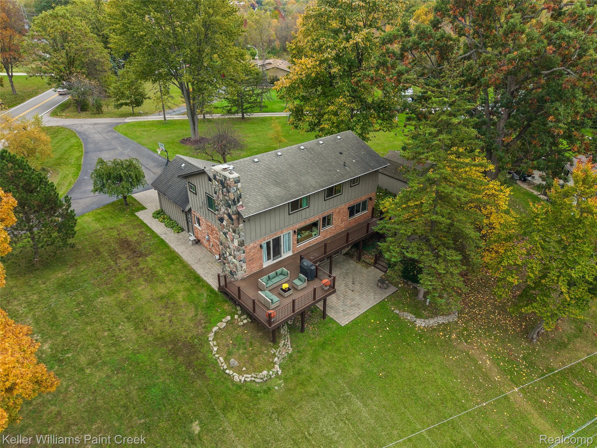 21140 Harrington St Property Photo 6