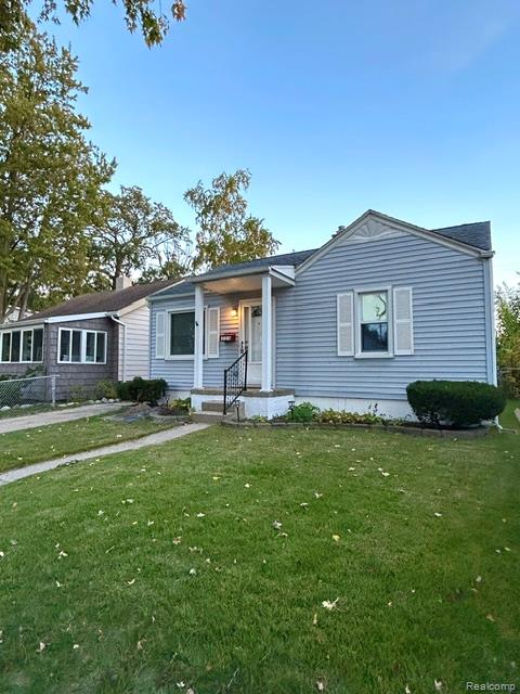 536 E Shevlin Ave Property Photo 1
