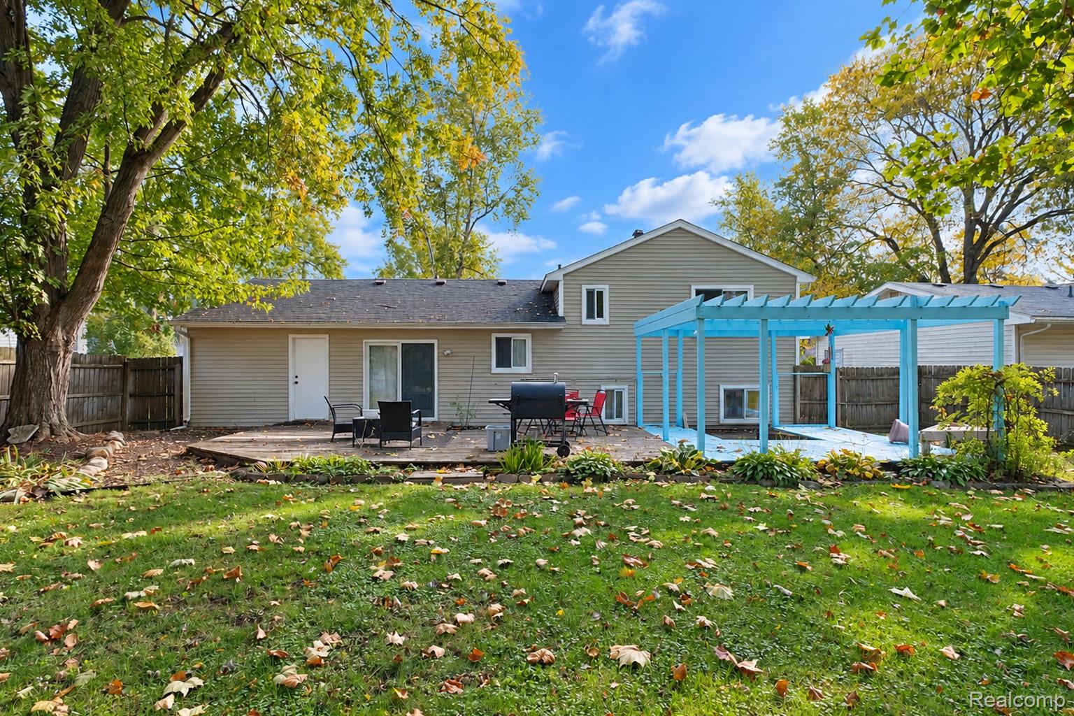 11156 Fuller St Property Photo 4
