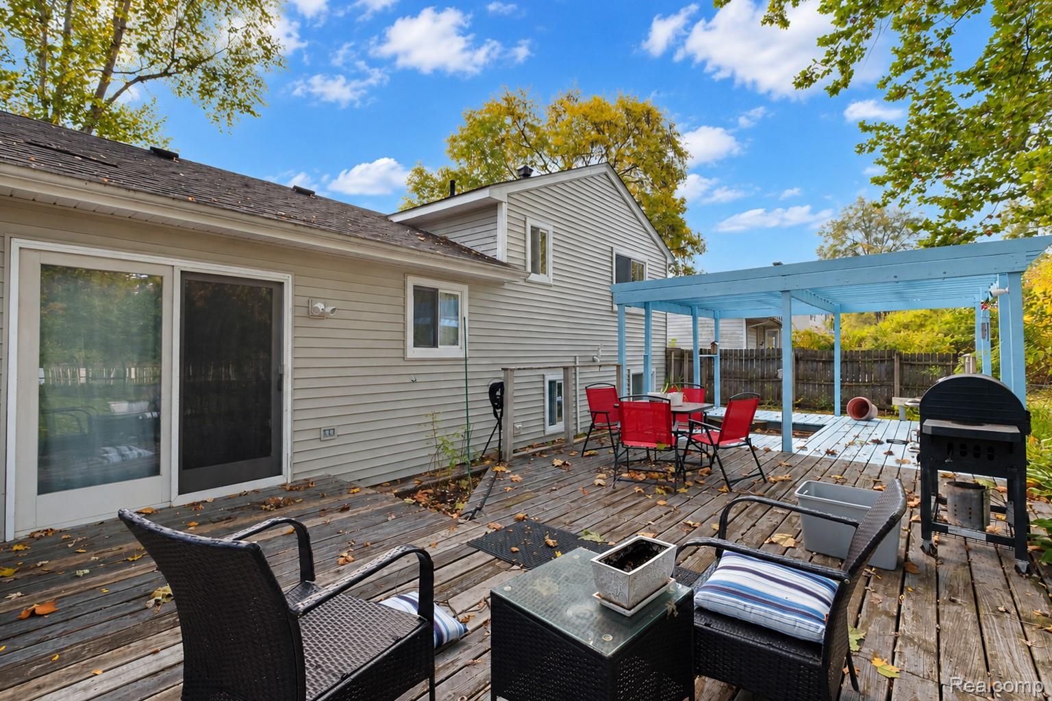 11156 Fuller St Property Photo 5