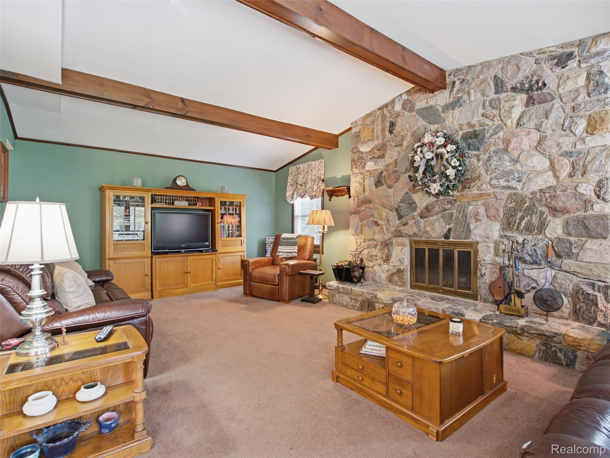 22747 Shadowglen Dr Property Photo 6