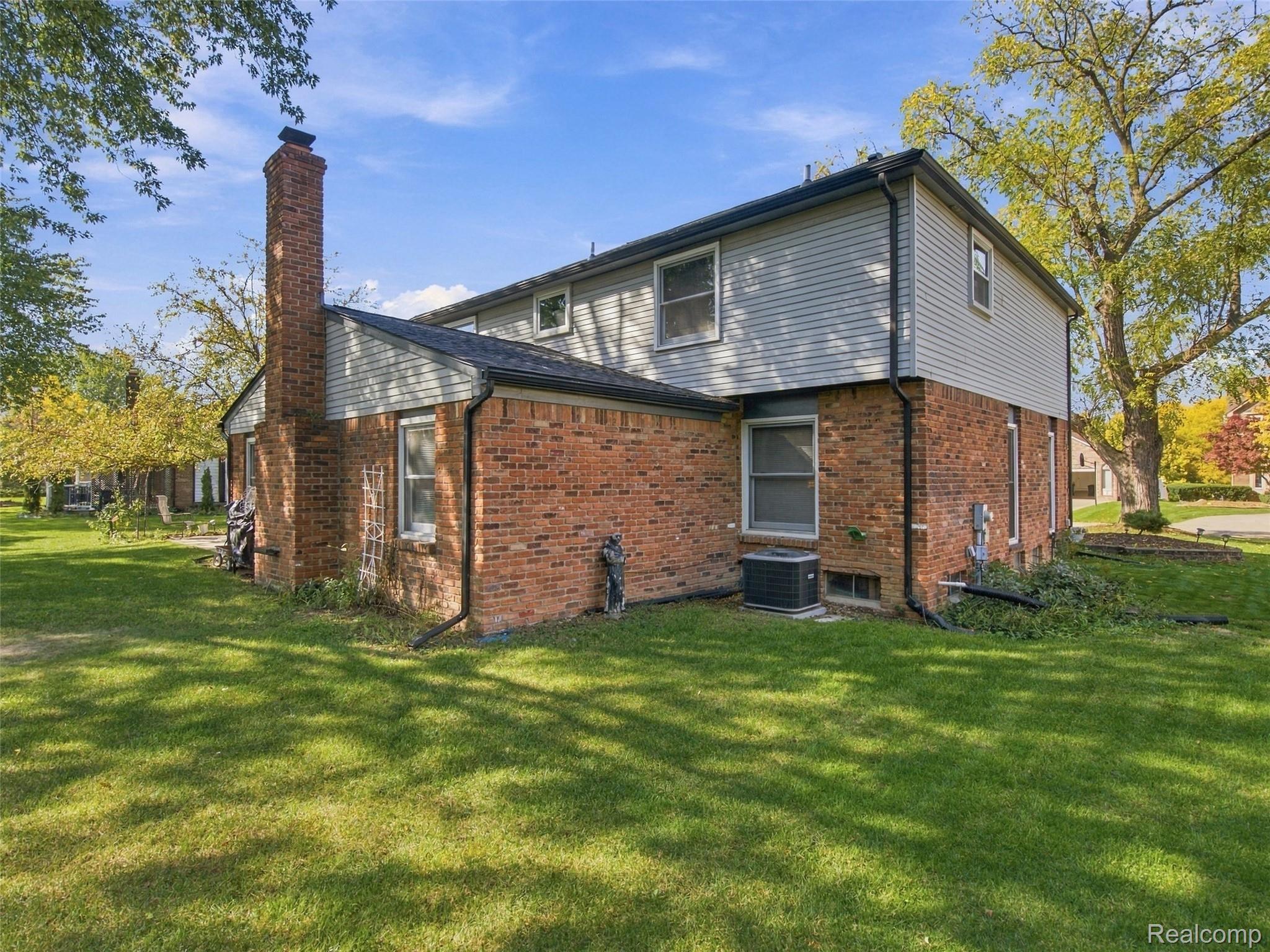 22747 Shadowglen Dr Property Photo 43