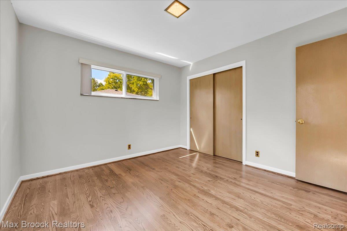 17825 Kinross Ave Property Photo 23