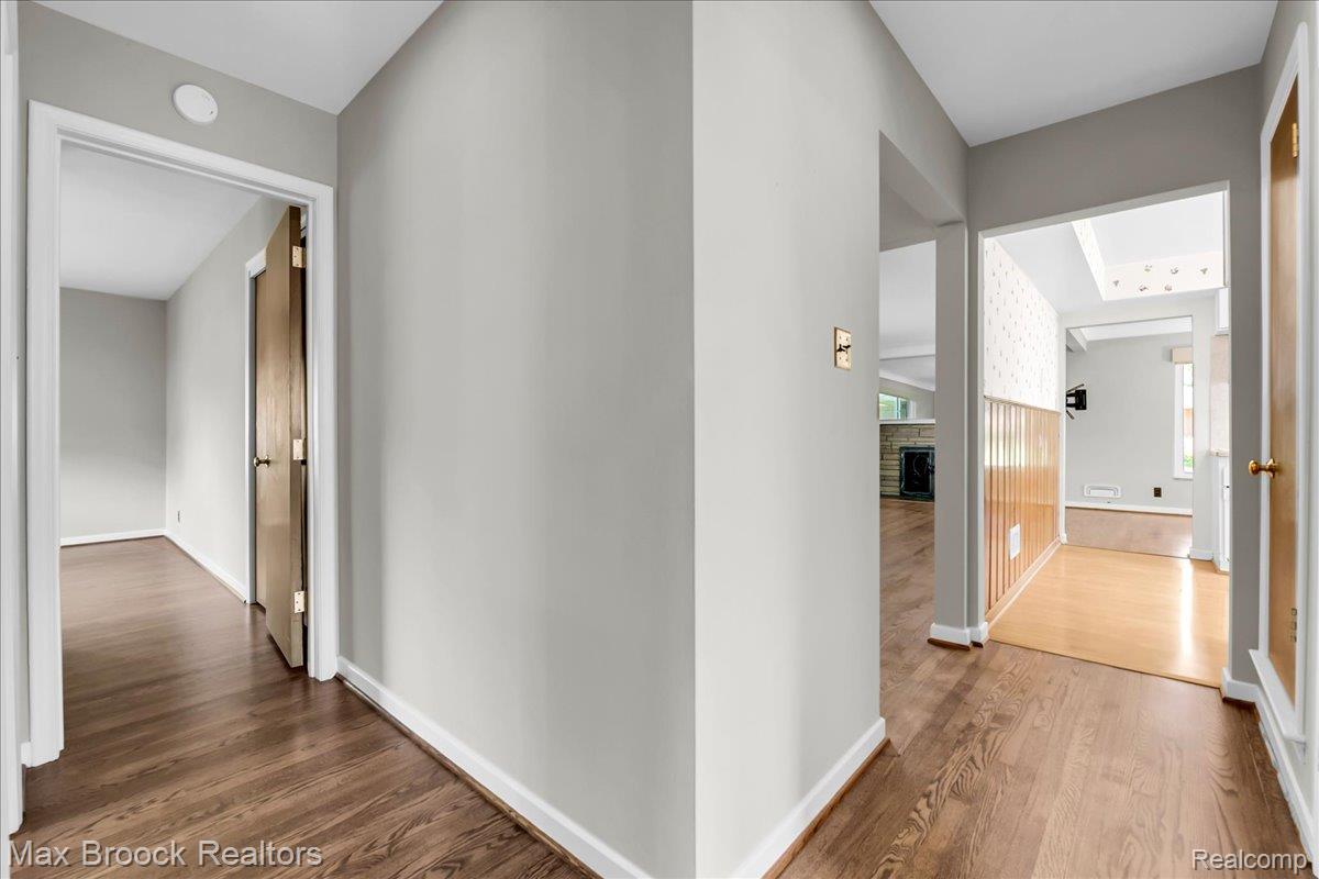 17825 Kinross Ave Property Photo 24