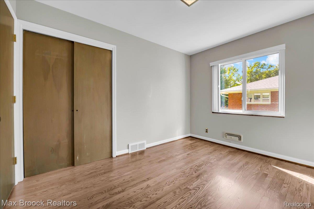 17825 Kinross Ave Property Photo 26