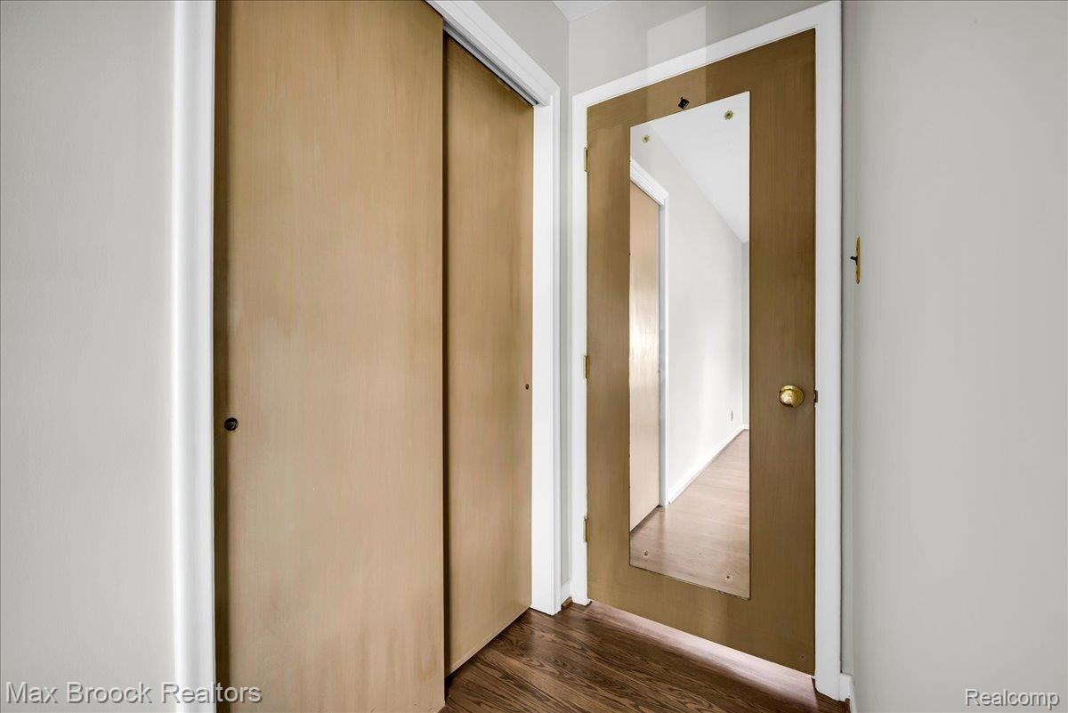 17825 Kinross Ave Property Photo 28
