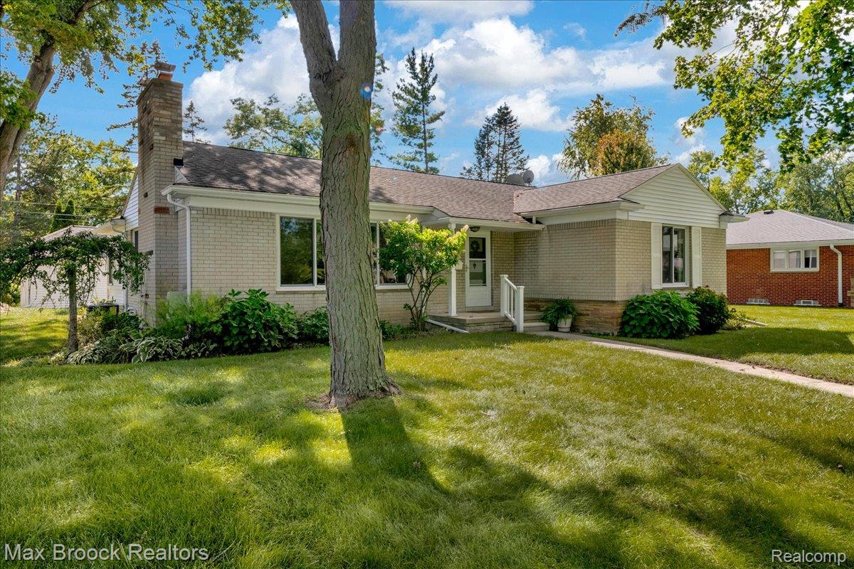 17825 Kinross Ave Property Photo 39