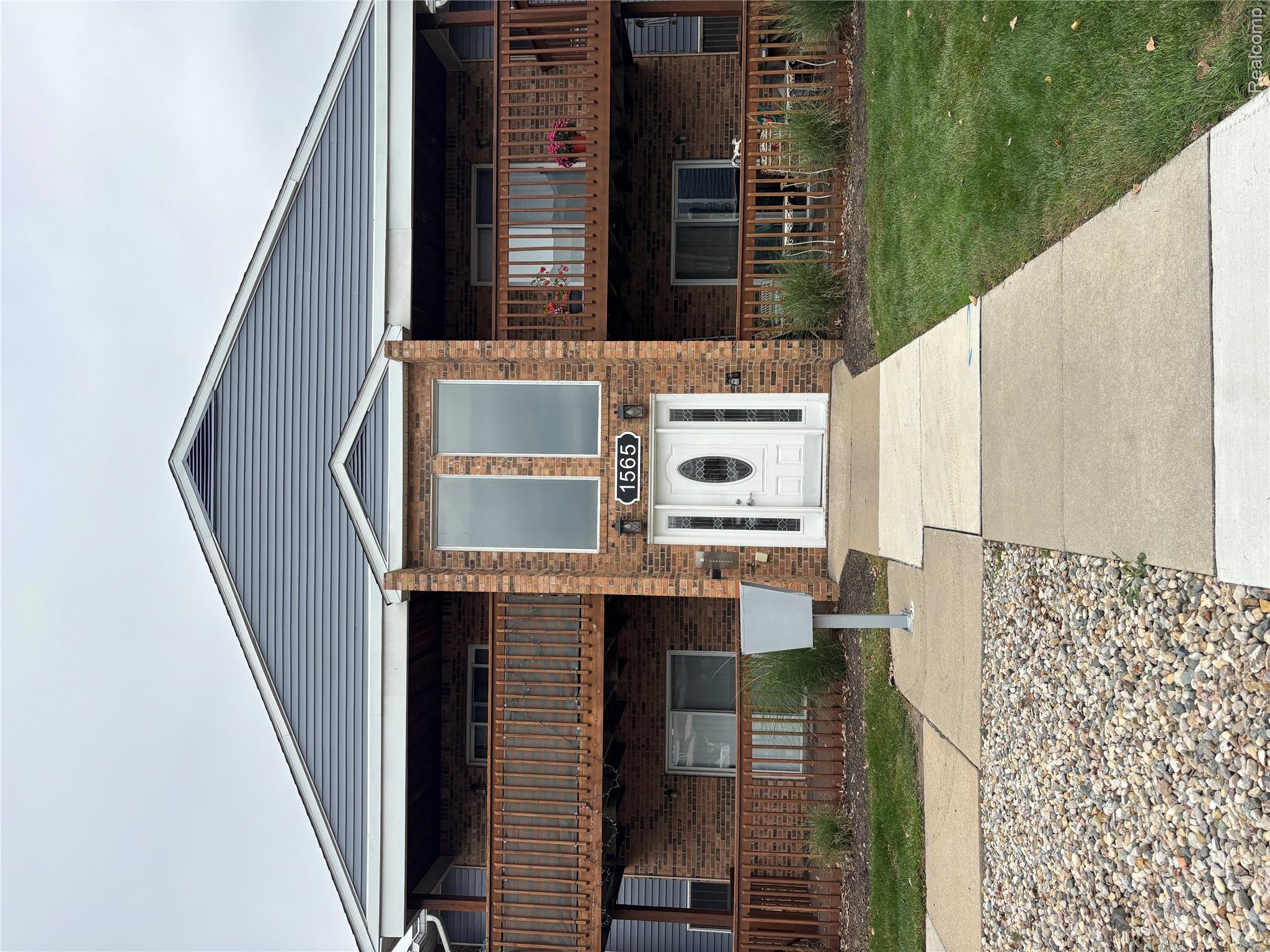 1565 Harbour Blvd # 177 Property Photo 1