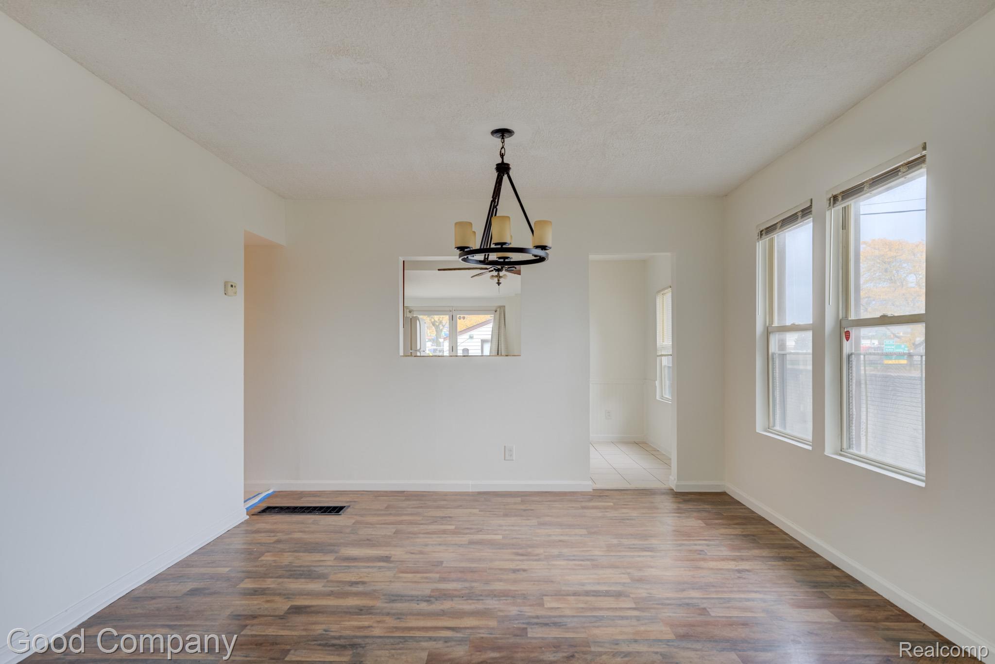 256 W Goulson Ave Property Photo 4