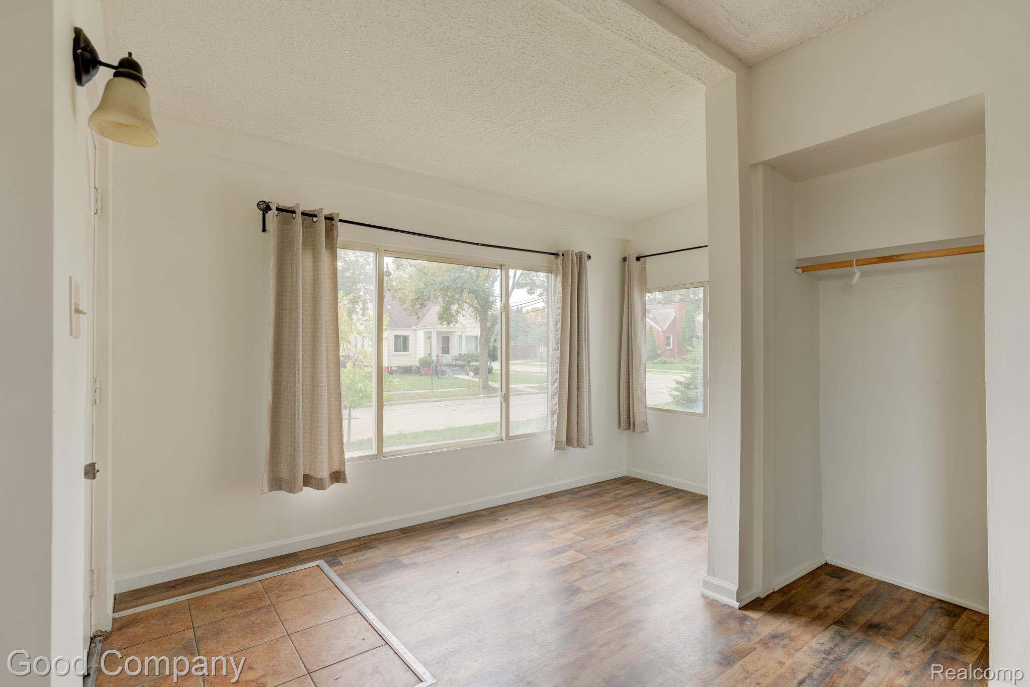 256 W Goulson Ave Property Photo 8