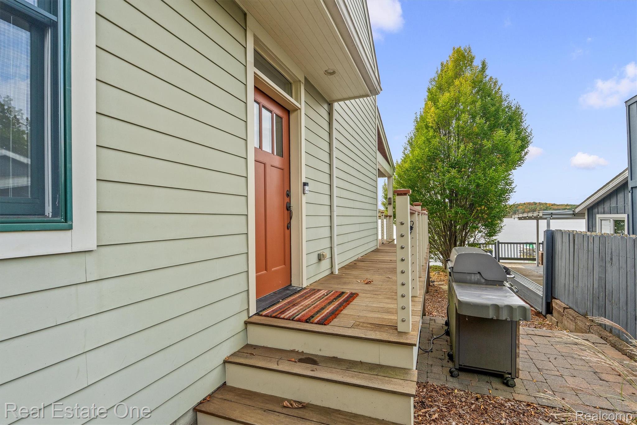 9377 Anne St Property Photo 6