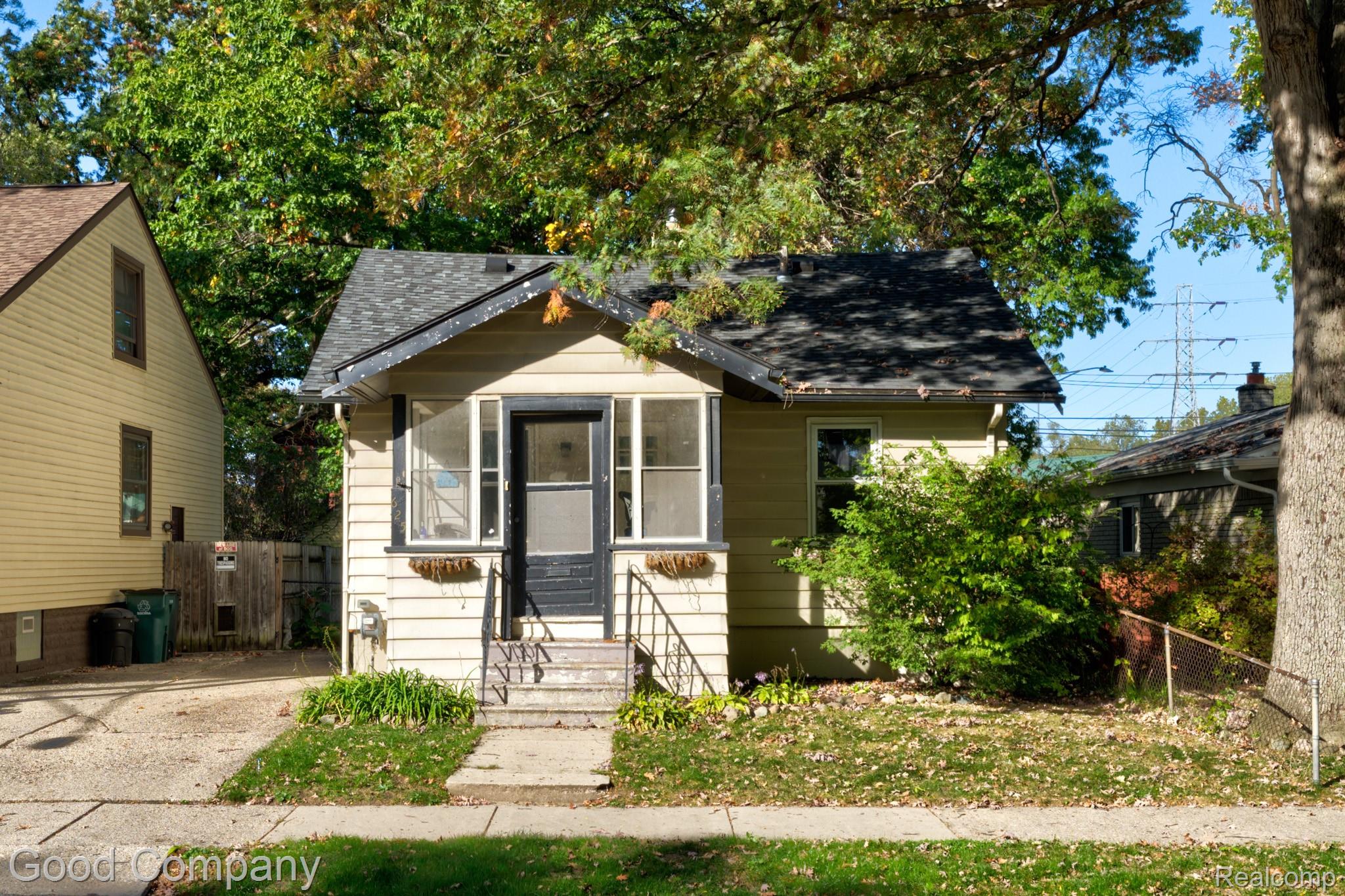 625 E Drayton St Property Photo 1